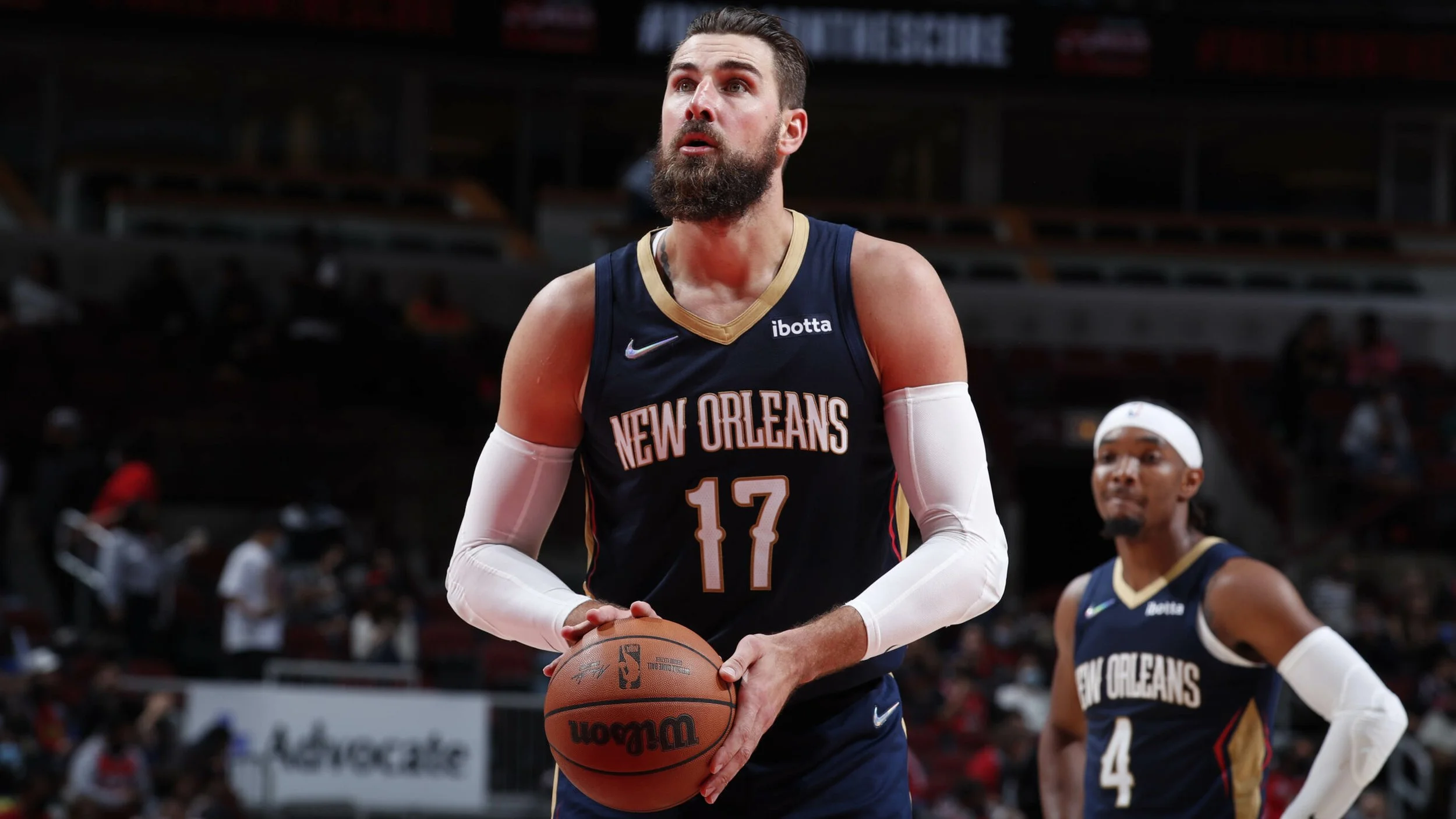 Valanciunas, Alvarado Impress in Victory Over Knicks