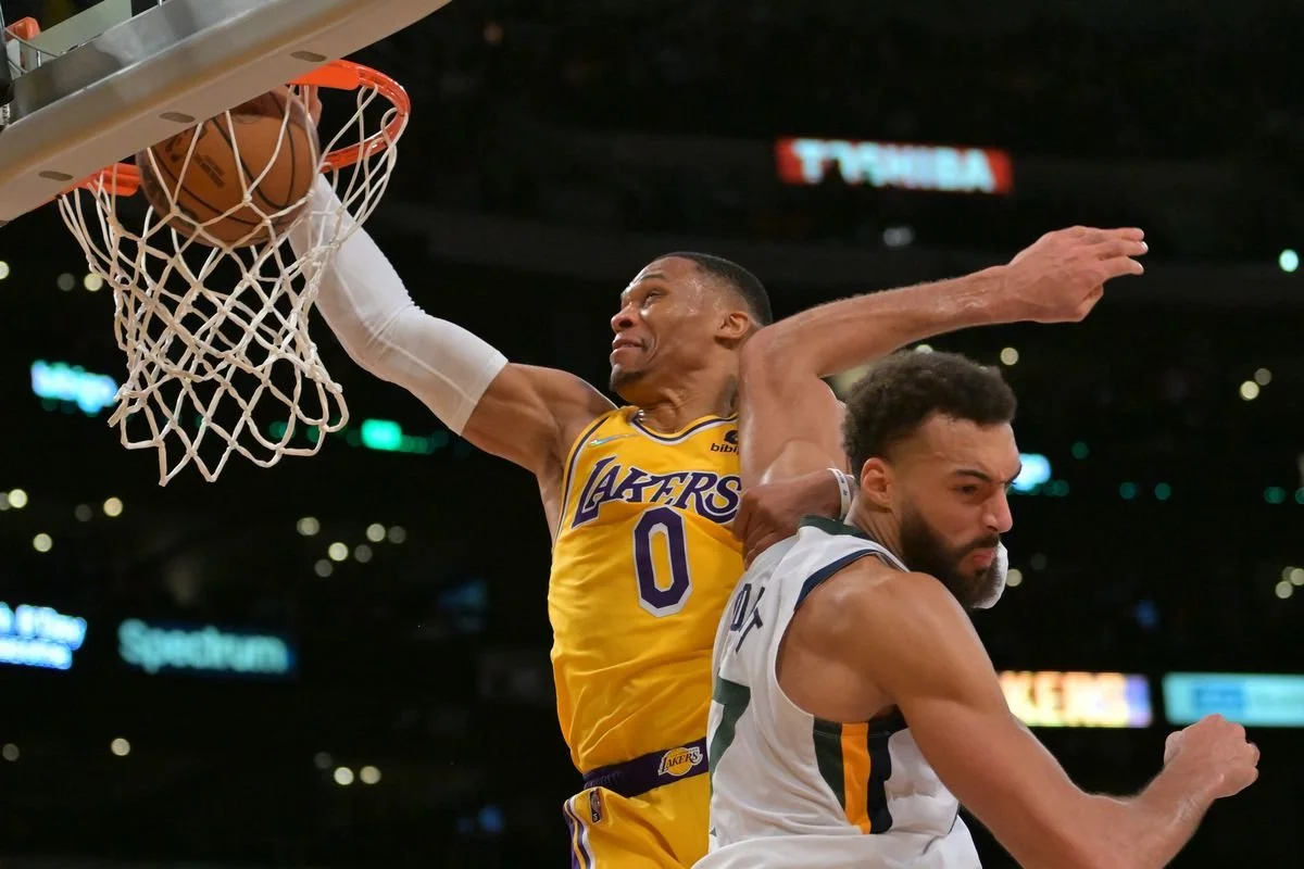 Lakers bounce back against the Jazz