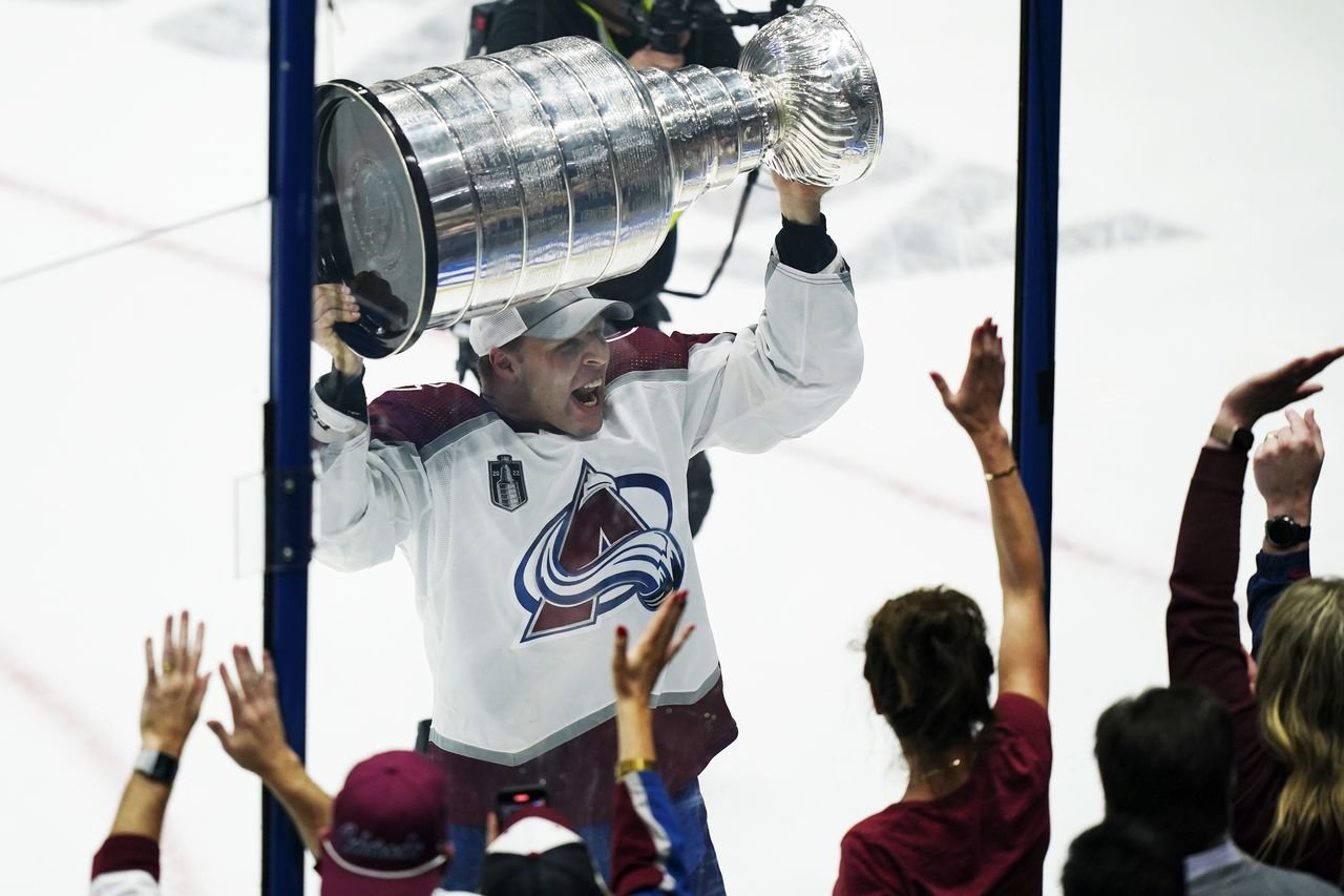 Avalanche end 26 year drought