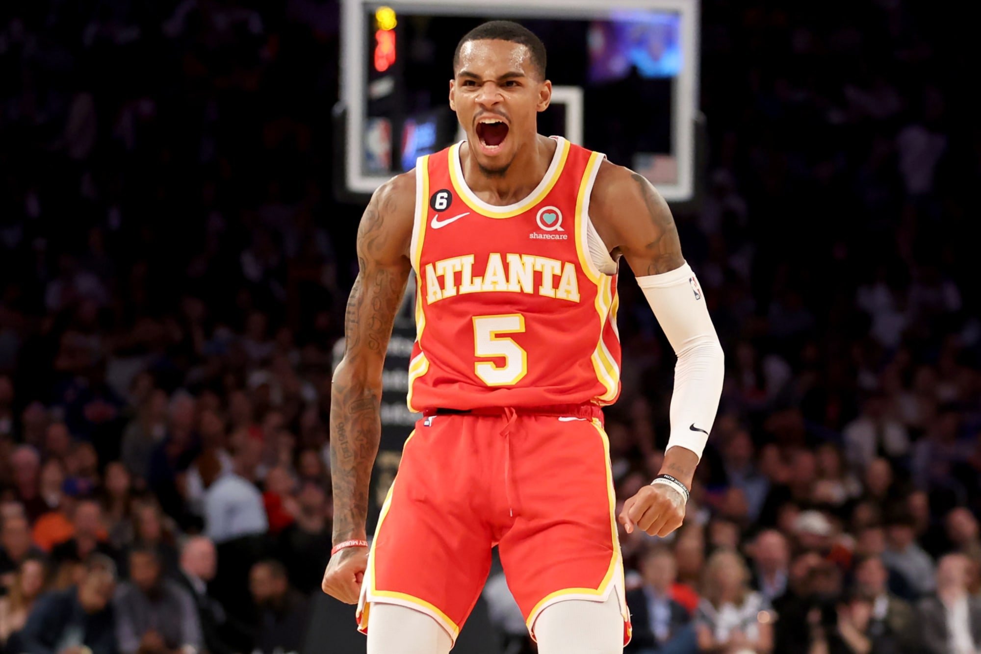 Dejounte Murray Pairs Effective Offense with Elite Defense