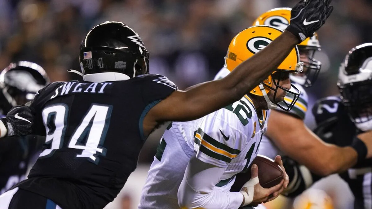 Run, Eagles, Run: Eagles Offense Posts Historic Numbers and Beat Packers 40-33