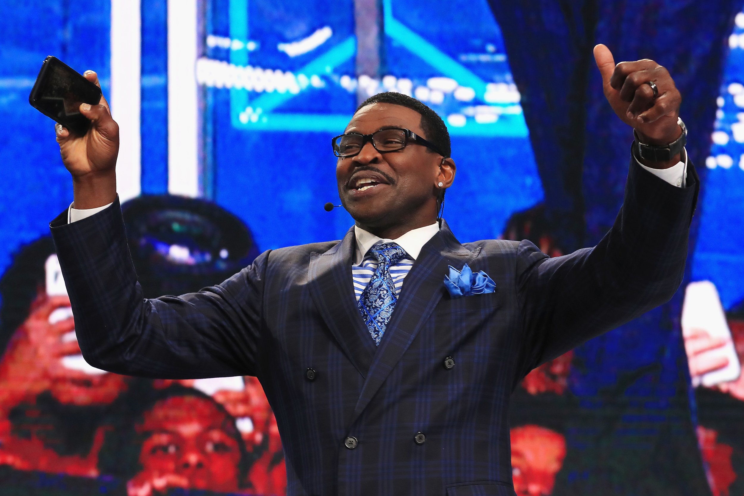 Michael Irvin pulled from NFL NETWORK AFTER MISCONDUCT ALLEGATIONS.