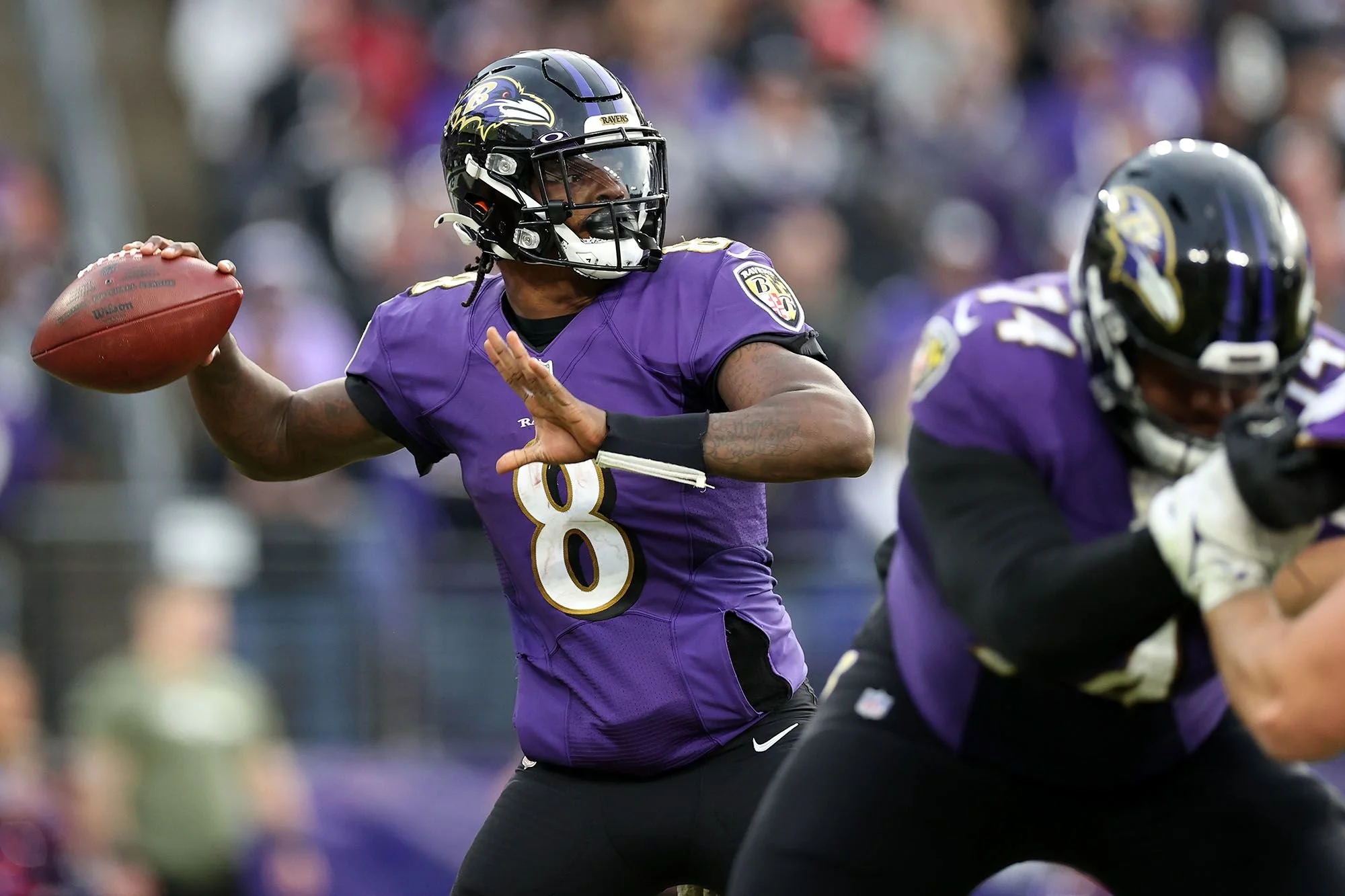 Ravens Resign Lamar Jackson