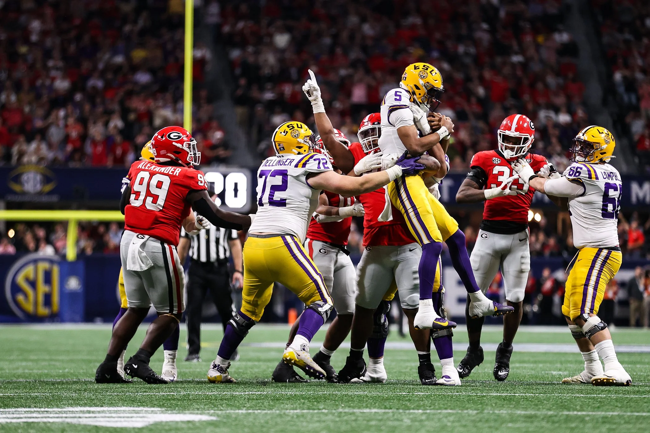 SEC Football: Predicting Win Totals for 2023 Season (SEC West)