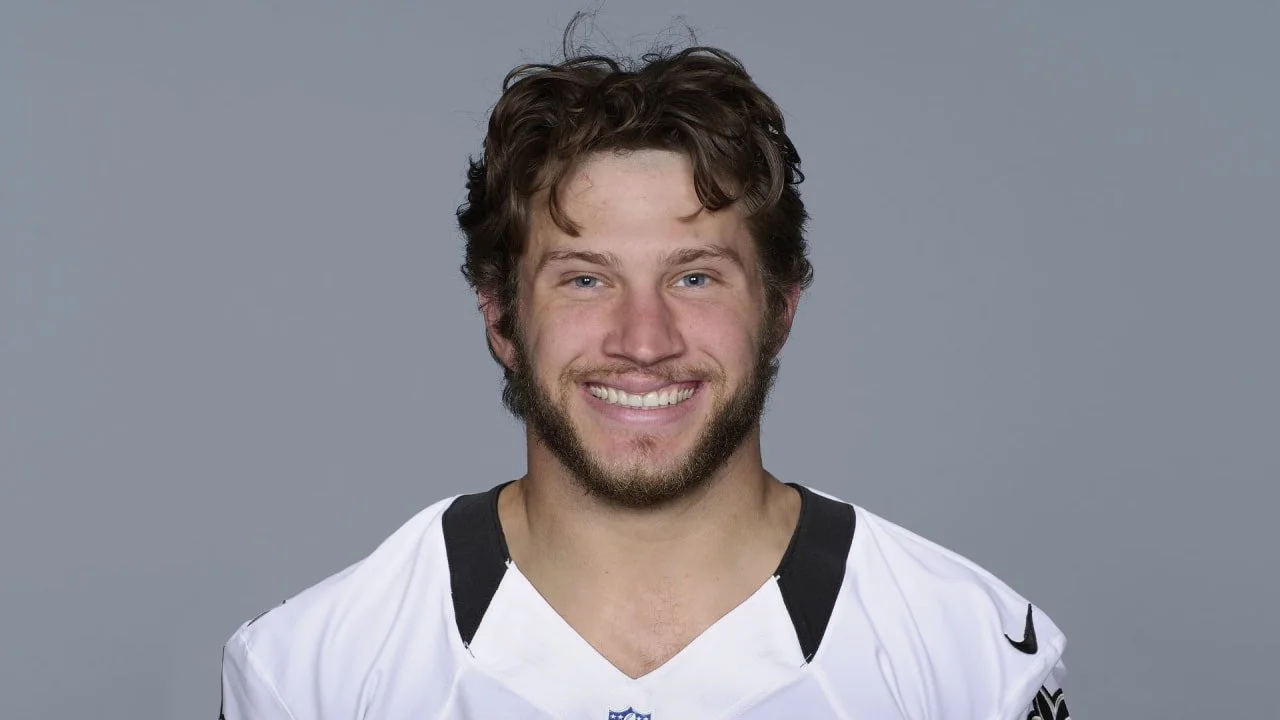 Foster Moreau Announces He Is in ‘Full Remission’ From Hodgkin Lymphoma