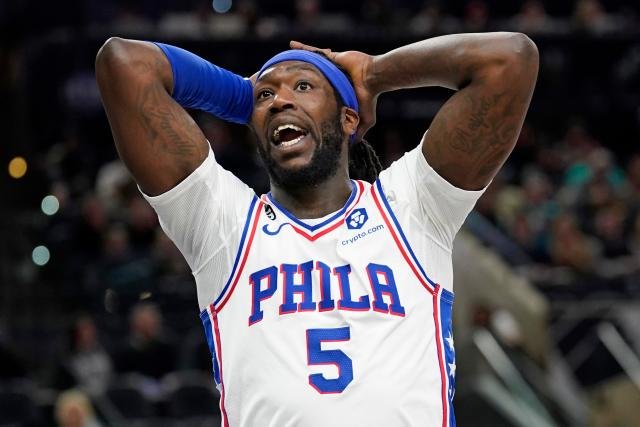 Montrezl Harrell Diagnosed With Torn ACL 