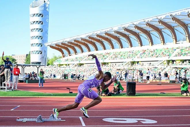 Down goes the U18 400m American and World Record