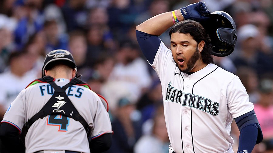 Adam Frazier brings something the Mariners haven't had at second