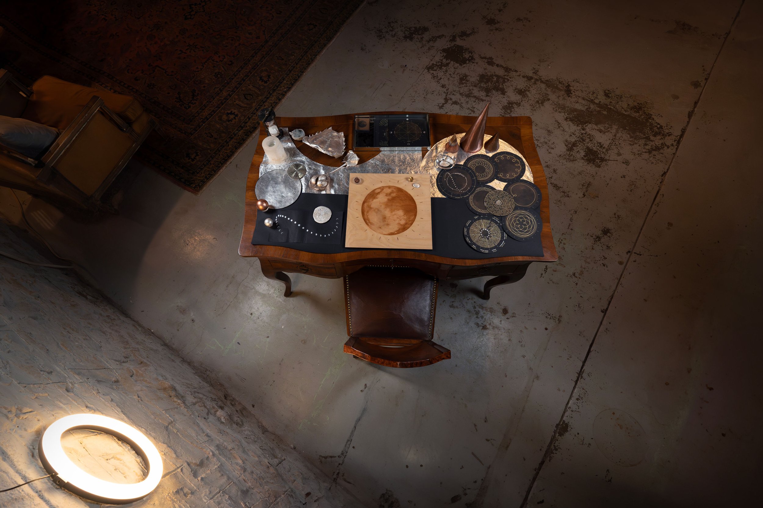 moon desk / moon readings