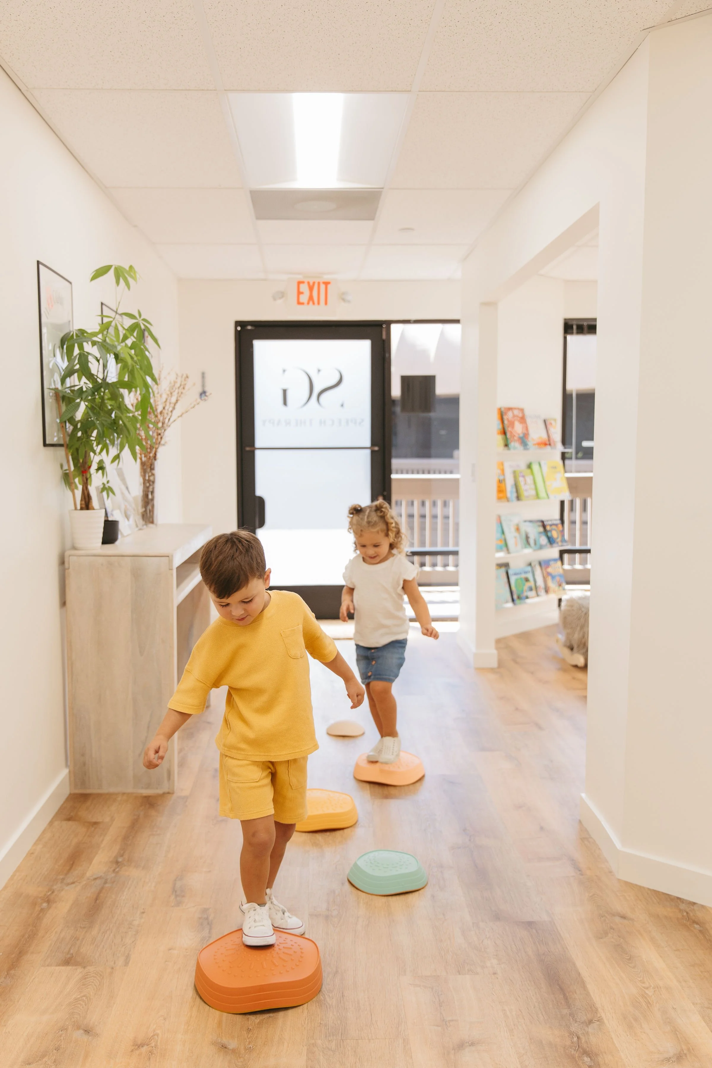 The Difference Between a Late Talker and Autism: What Parents Should Know