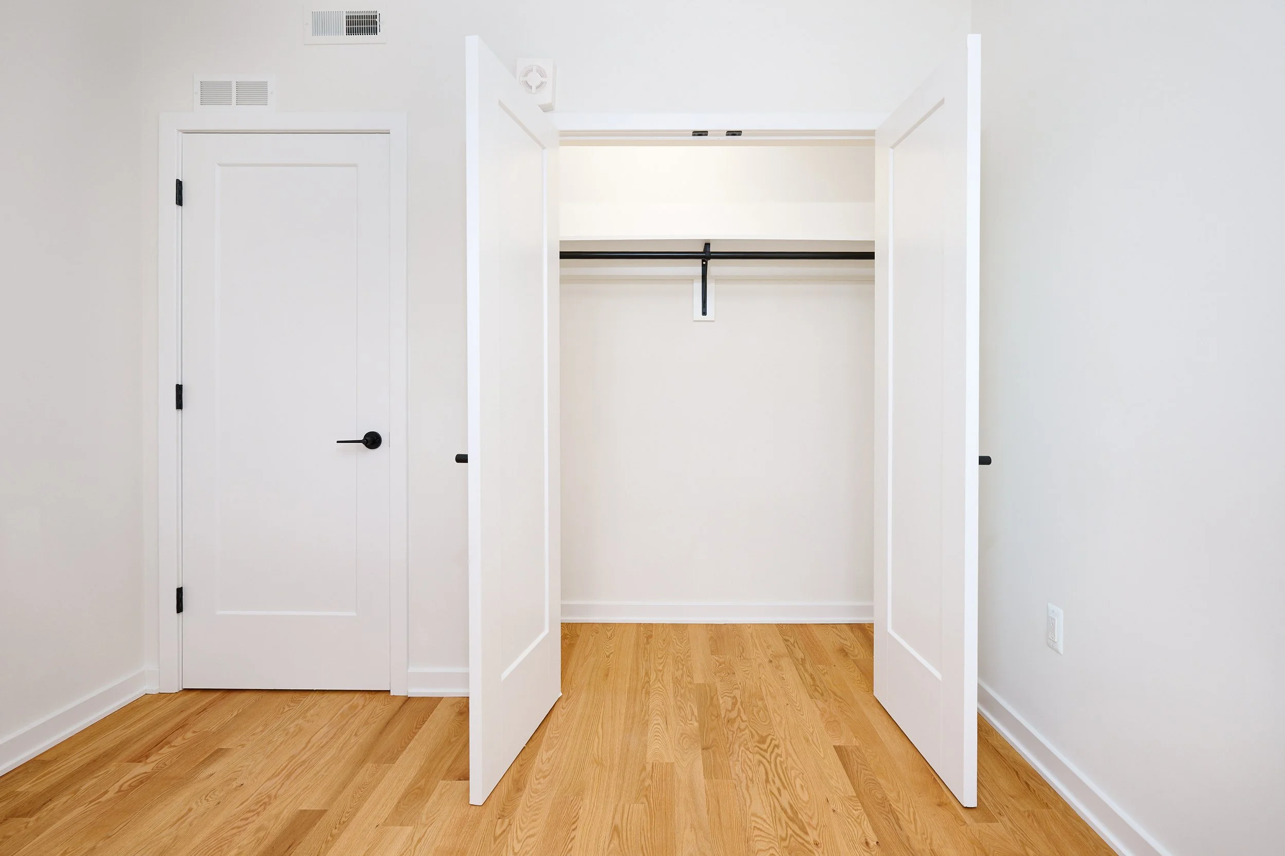 Bed Sm Closet-Final-hi.jpg