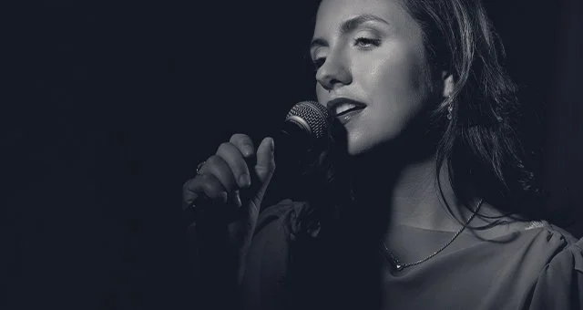 olivia_van_goor_banner_nocopy.jpg