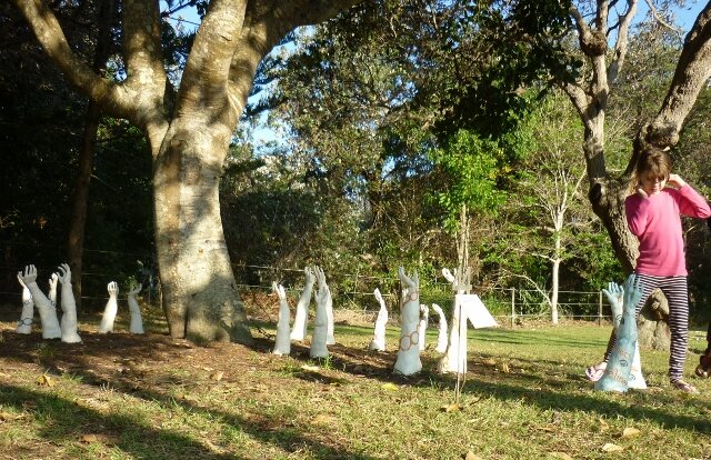 Installation of 12 pairs of earthenware arms