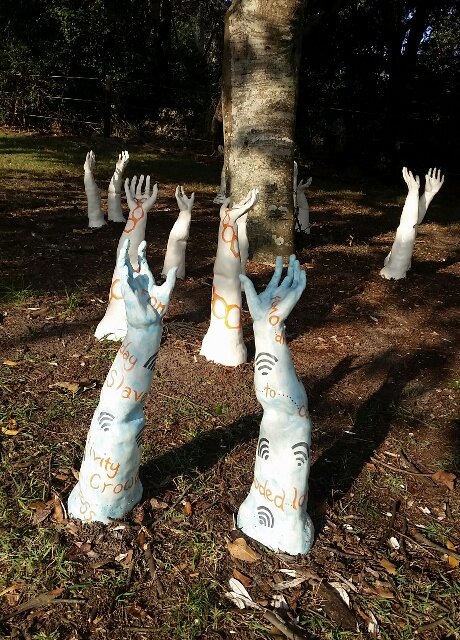 Installation of 12 pairs of earthenware arms