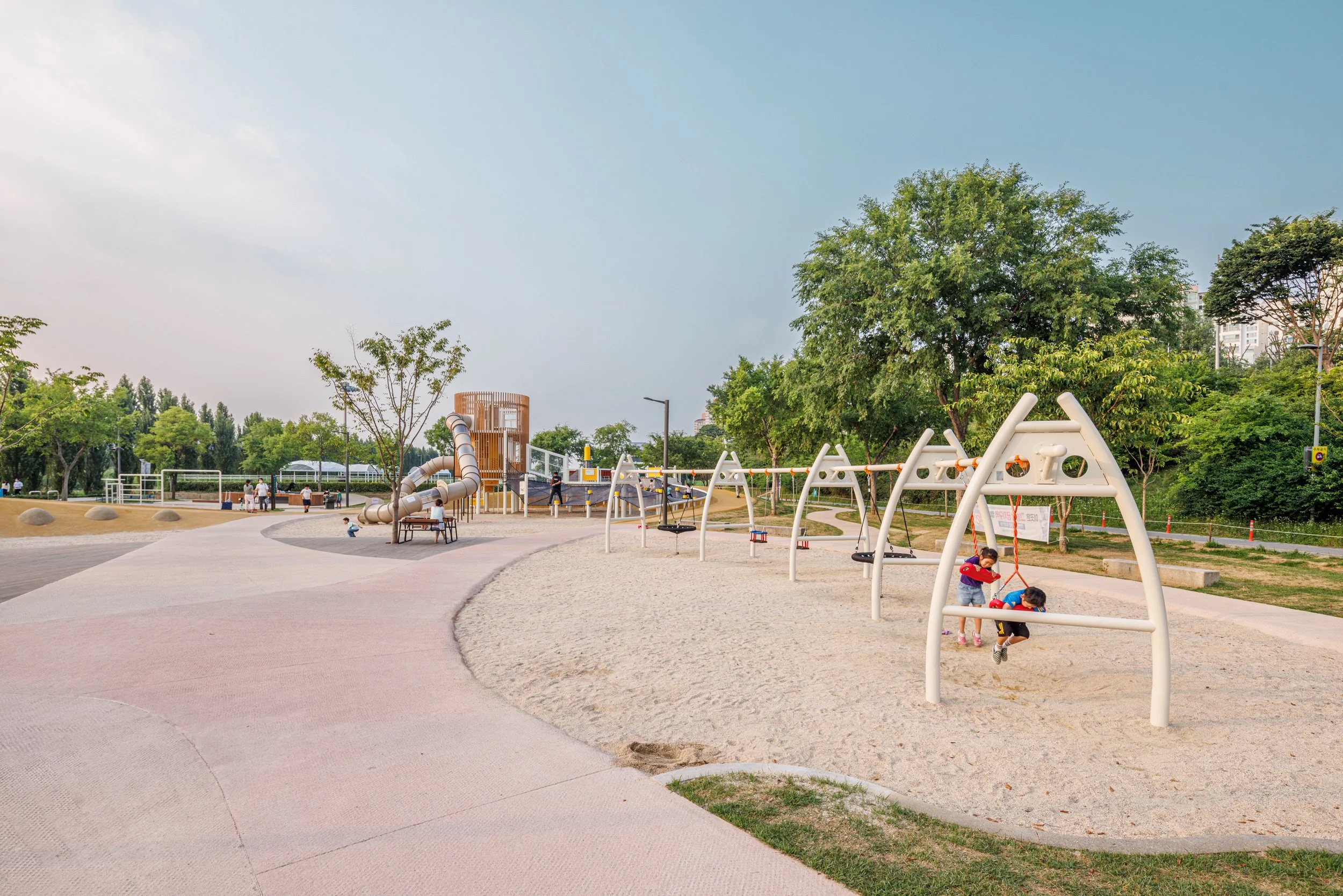 상세-모두의 그네.jpg