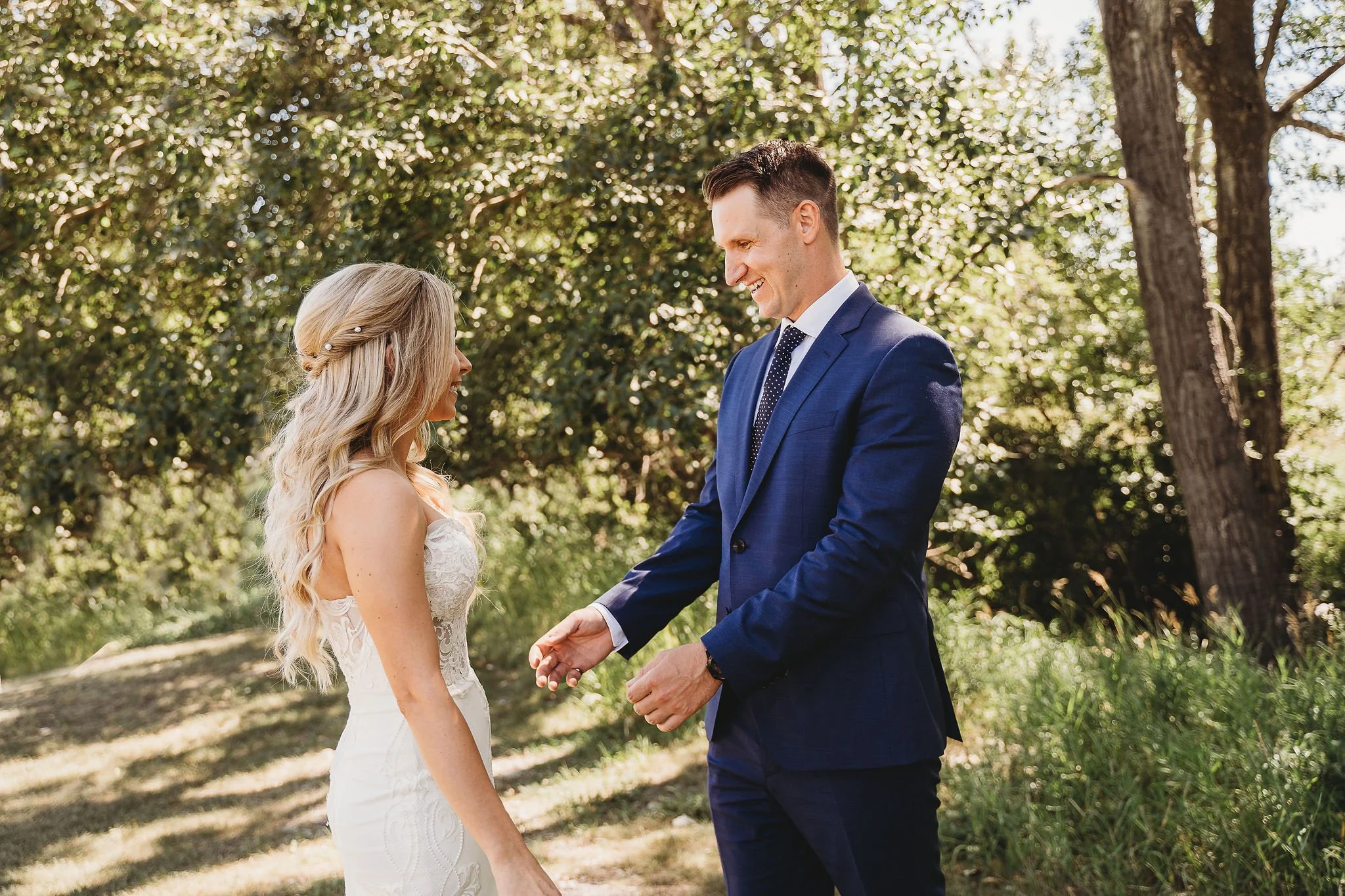 Calgar-Alberta-Summer-ShawnessyBarn-Wedding (65).jpg