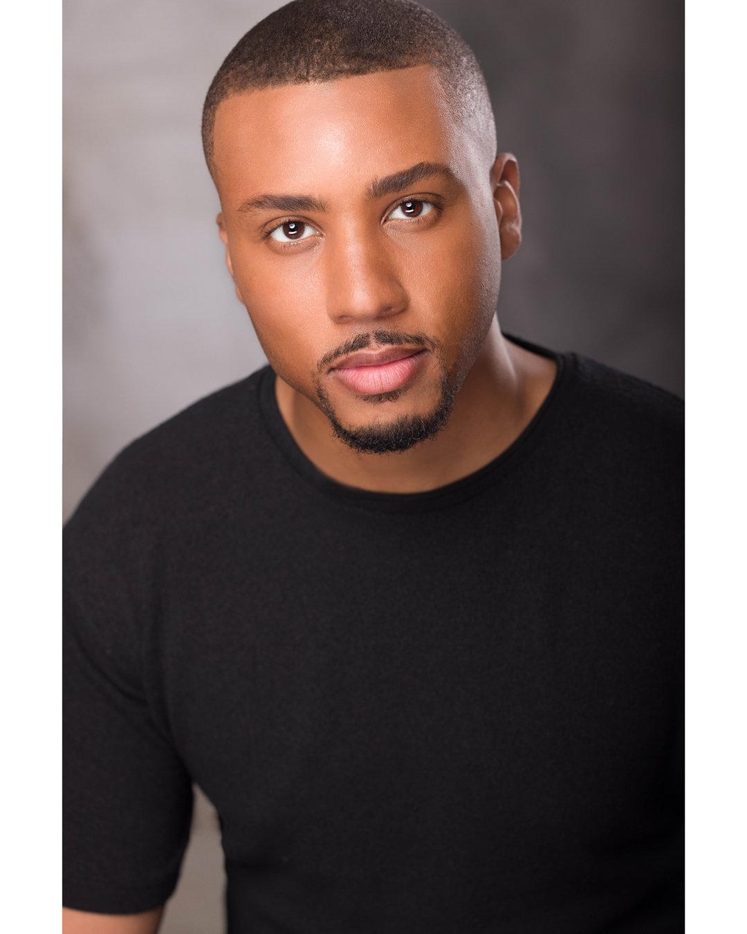Let Me Help You Get In The Room! (or wherever you tape your auditions!)

Headshots for Actors &amp; Creatives
Los Angeles, California

🎭: @gregmathisjr 
💈Grooming: @sam.cota 

BOOK YOUR SHOOT TODAY

www.photosbyjamaal.com

#headshots #headshot #aud