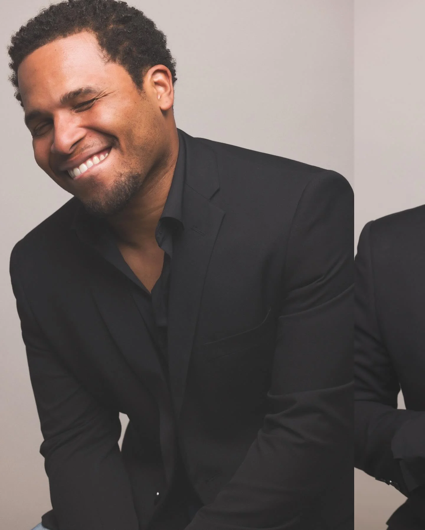 Actor, Writer, Producer, and Music Executive : @devonlibran 
 “My most important roles are as a Husband and Father” - Devon Libran
Always a pleasure creating with my brother — my day 1️⃣ friend!! ✊🏾