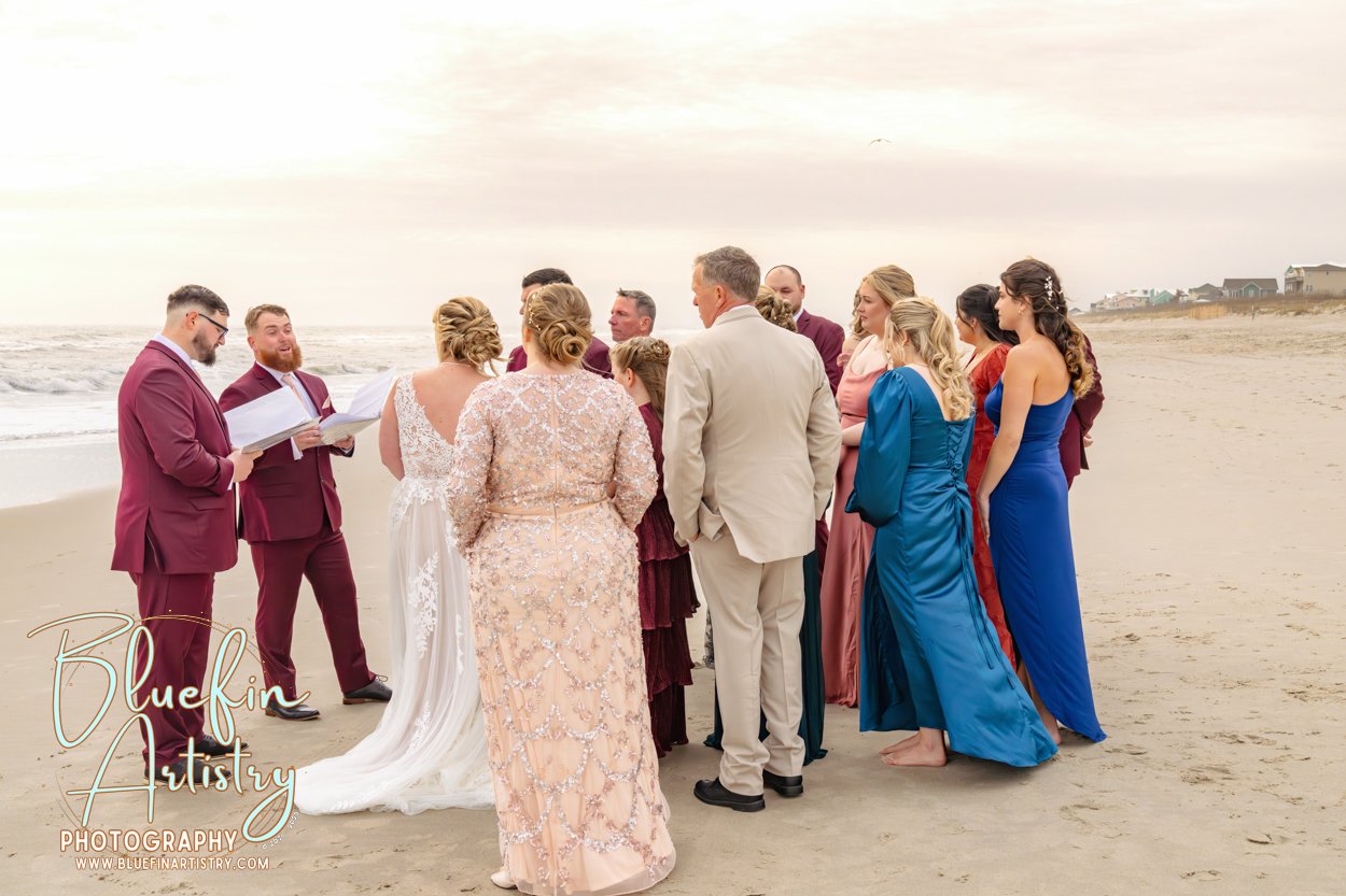 Wedding photography in Emerald Isle, North Carolina. Bluefin Artistry Wedding Photographer in Eastern North Carolina. Emerald Isle Beach Weddings. Star Hill Golf Club in Cape Carteret, North Carolina.
