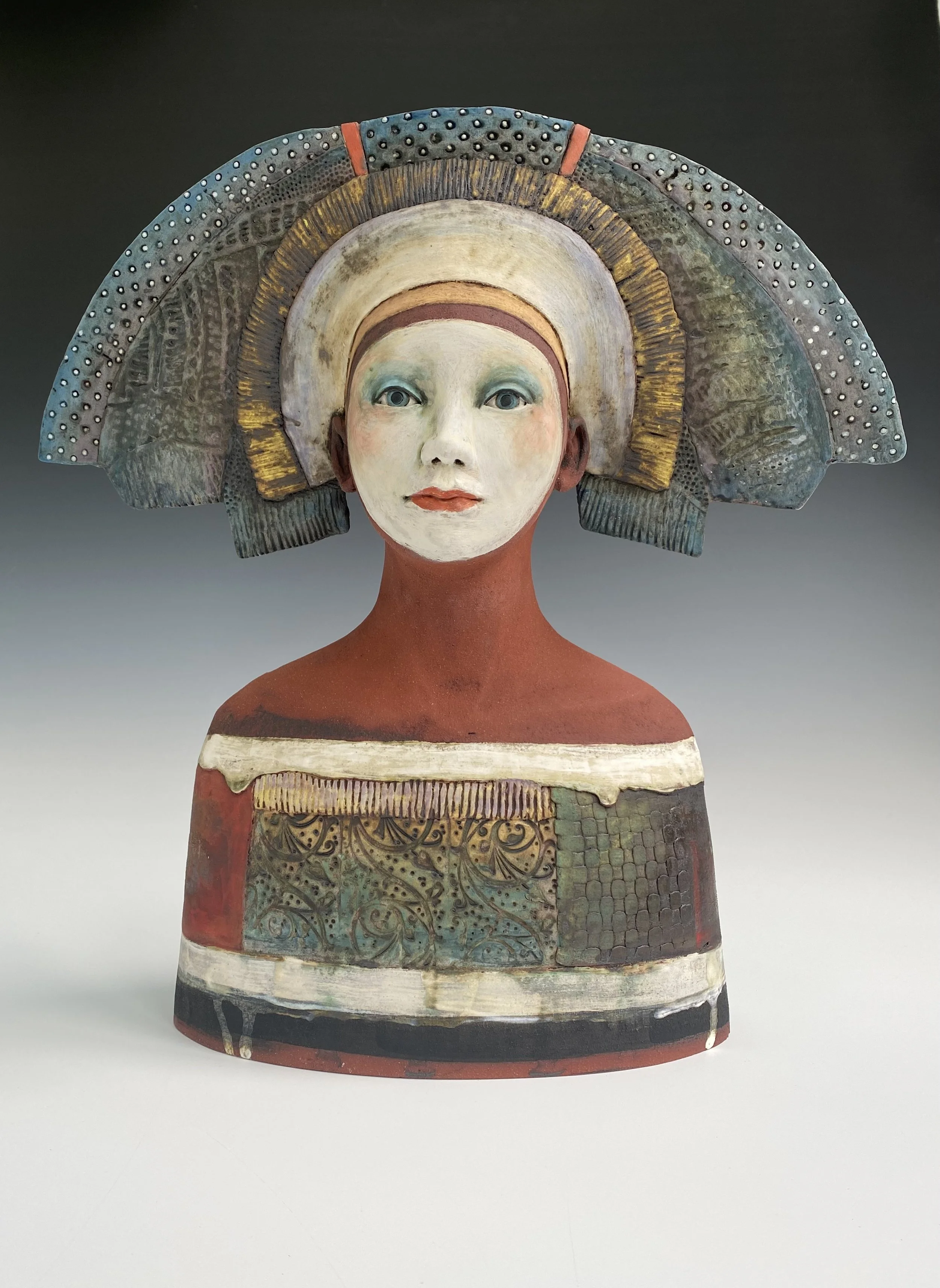 Red clay bust/ dotty hat - Height 42cm - Reserved