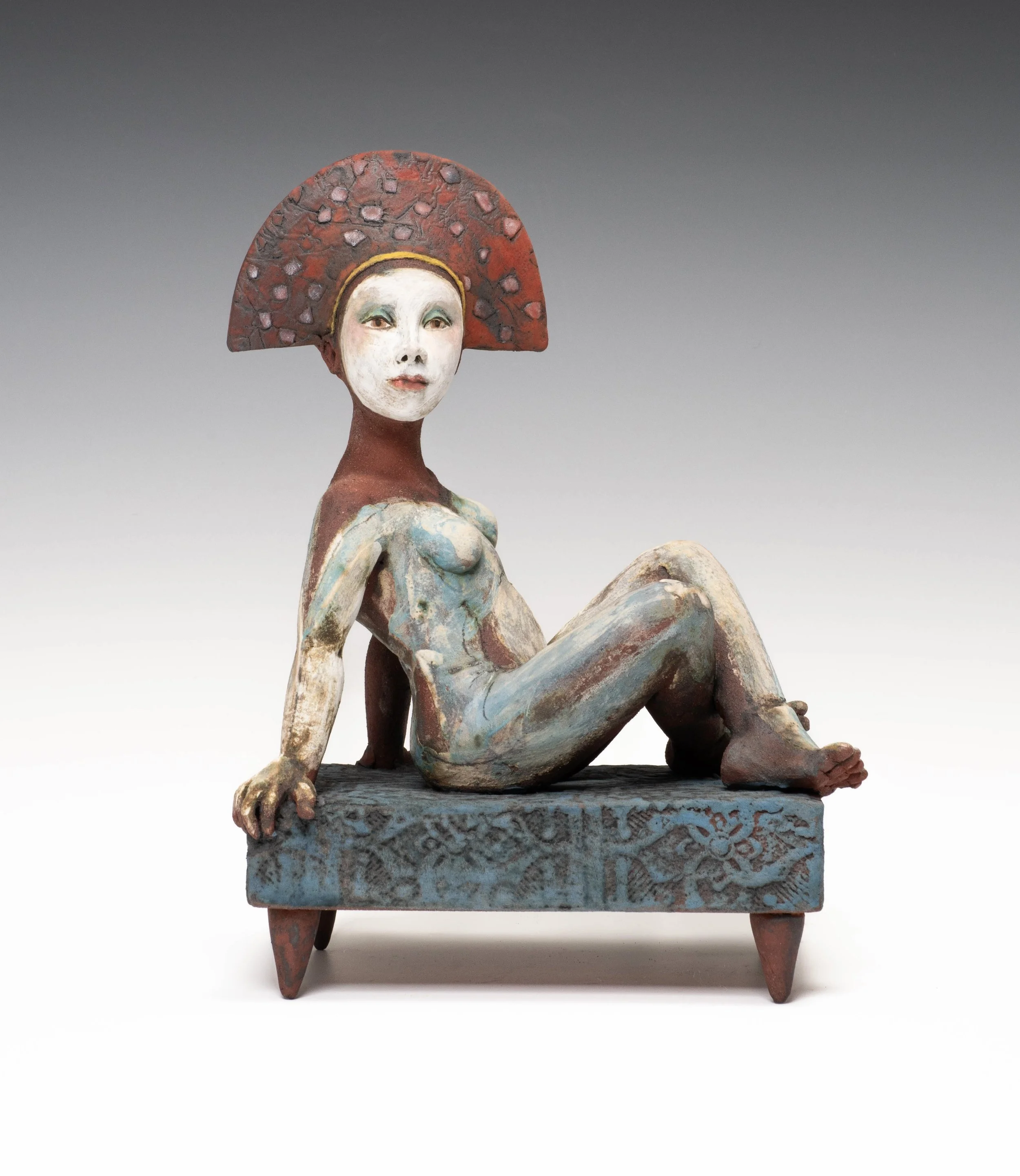 Reclining figure/red hat - 27.5 x 20 x 12.4cm