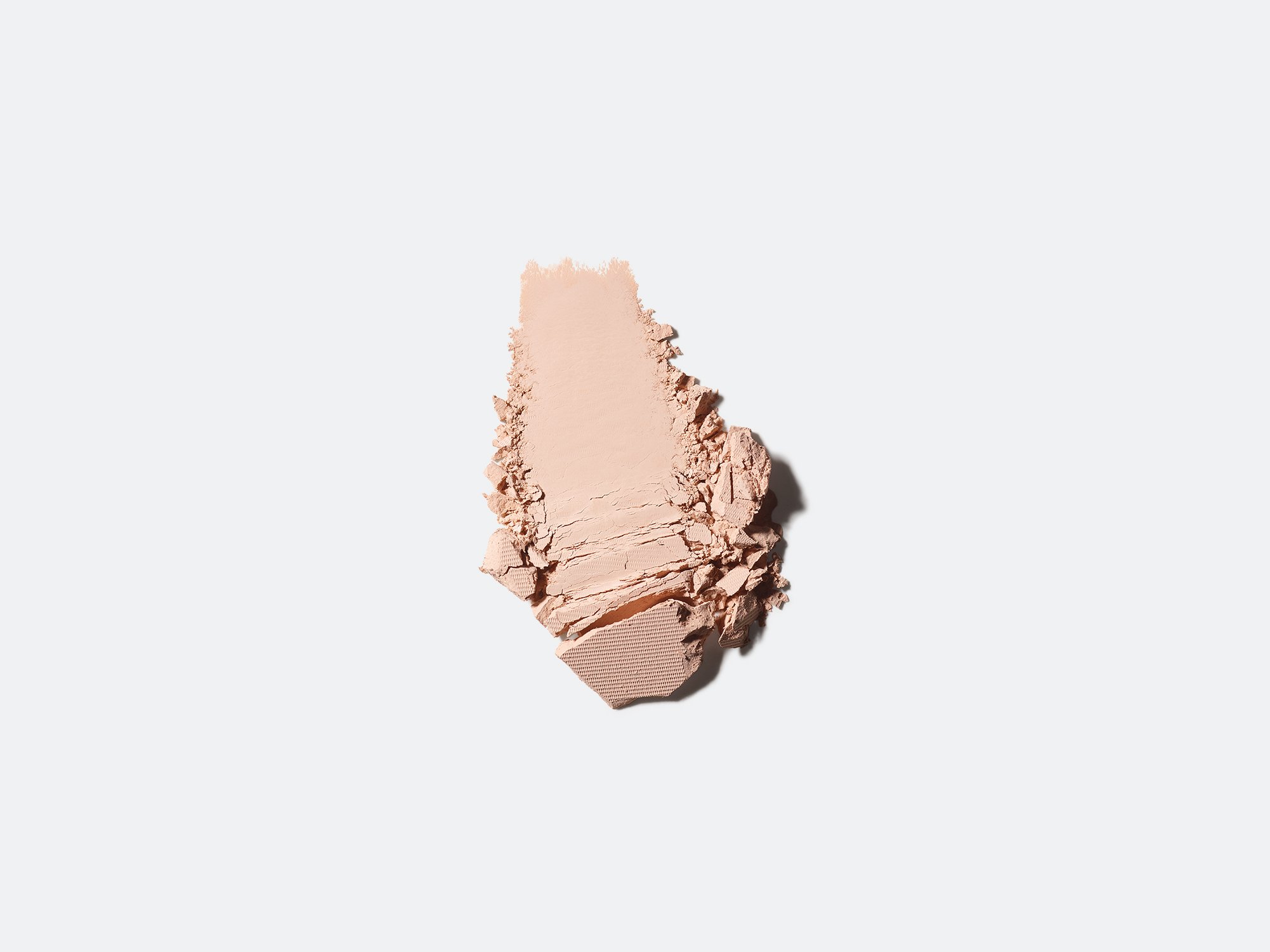 MAC_Evergreen_Smoosh_StudioFixPowderPlusFoundation_NW20_6725.jpg