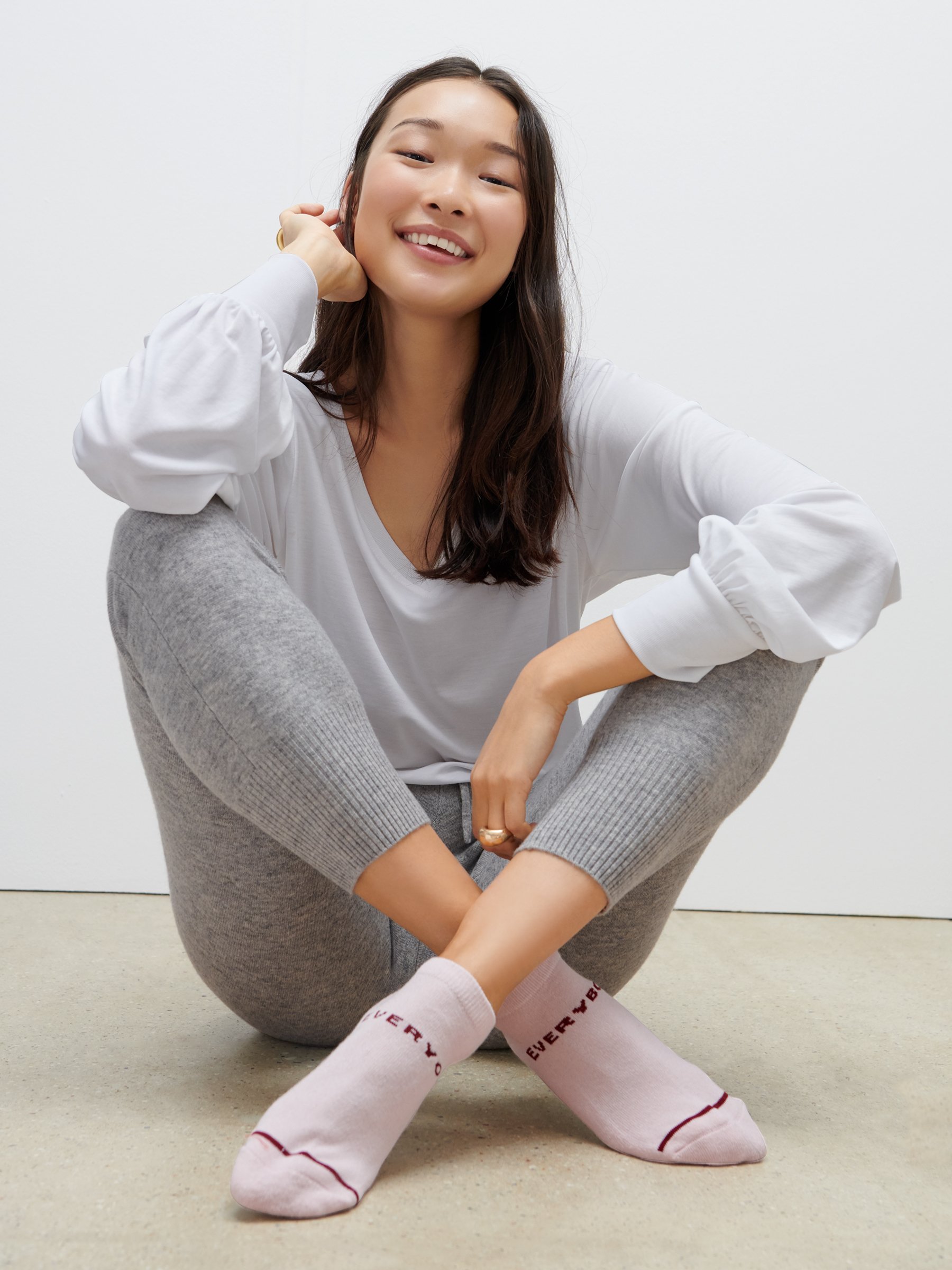 002_A_OS_SOCKLO_S501_MELLOWROSE_MODEL_ON_MODEL_0063.jpg