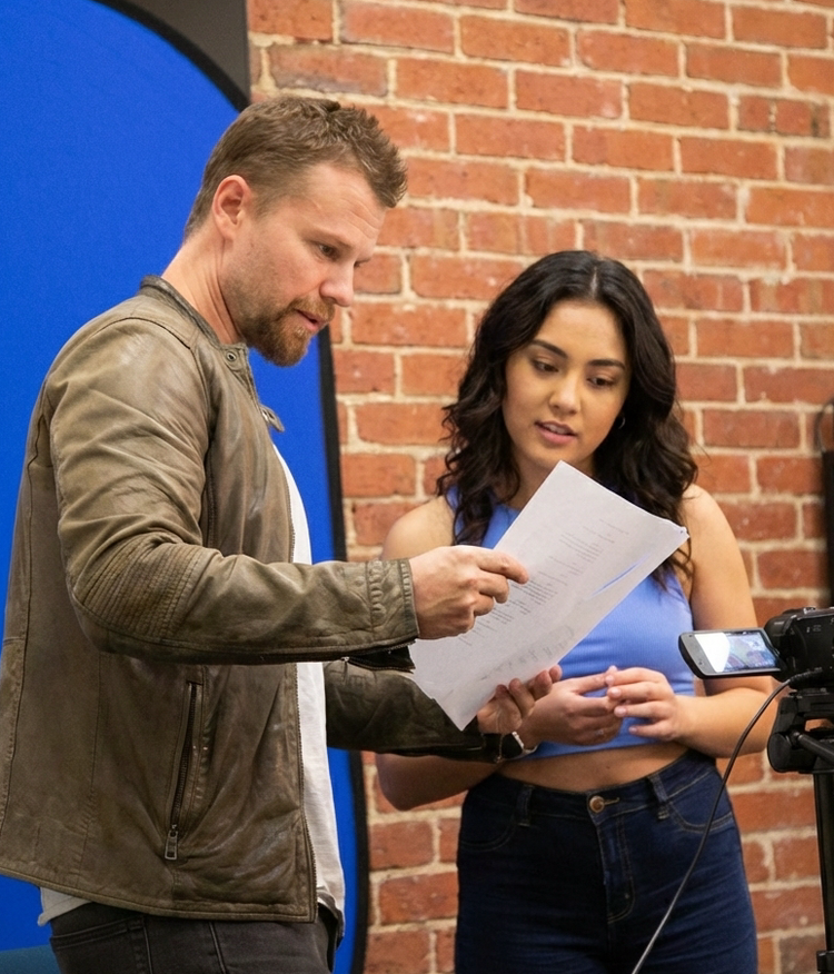 Actor Matt Levett teaching a screen acting class in Sydney at The Actors Workout