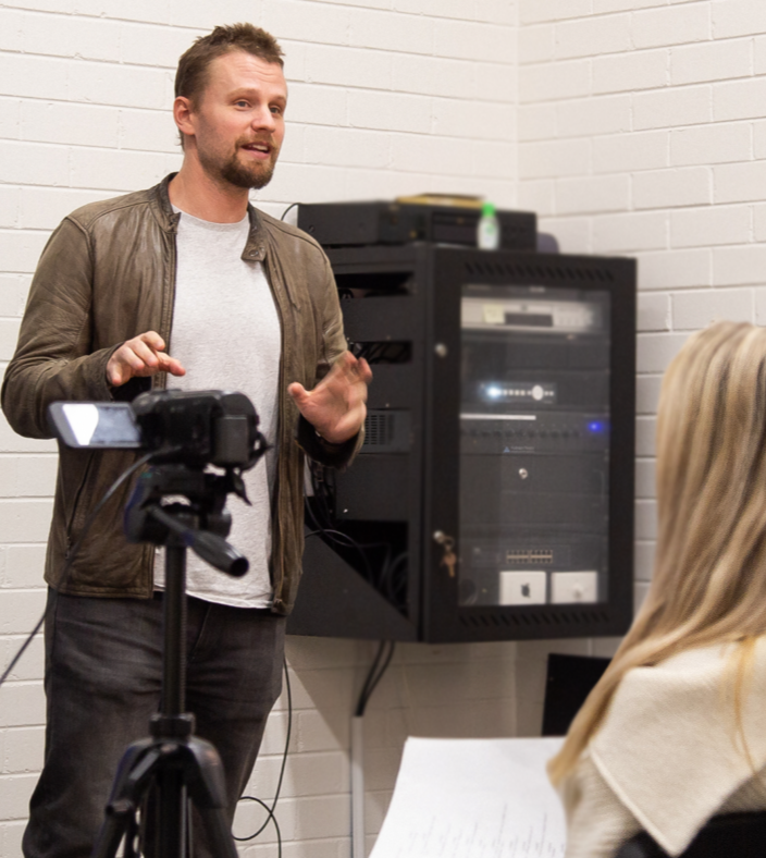 Class advertising image