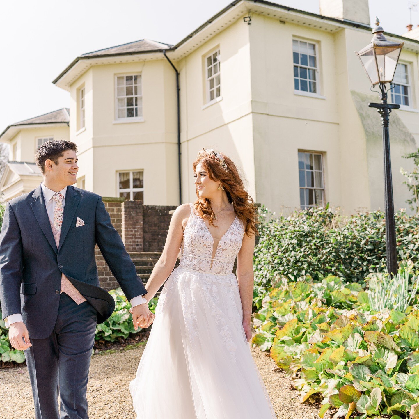 This beautiful styled shoot from back in the spring shows that Toddington Park really is a venue for all seasons. We have endless photo opportunities for your big day. Get in touch to discuss your plans 😍💍

#springwedding #wedding #photoshoot #brid