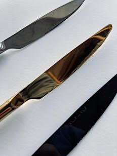 Black:Gold:Silver - knife - Daniel van Dijck.jpeg
