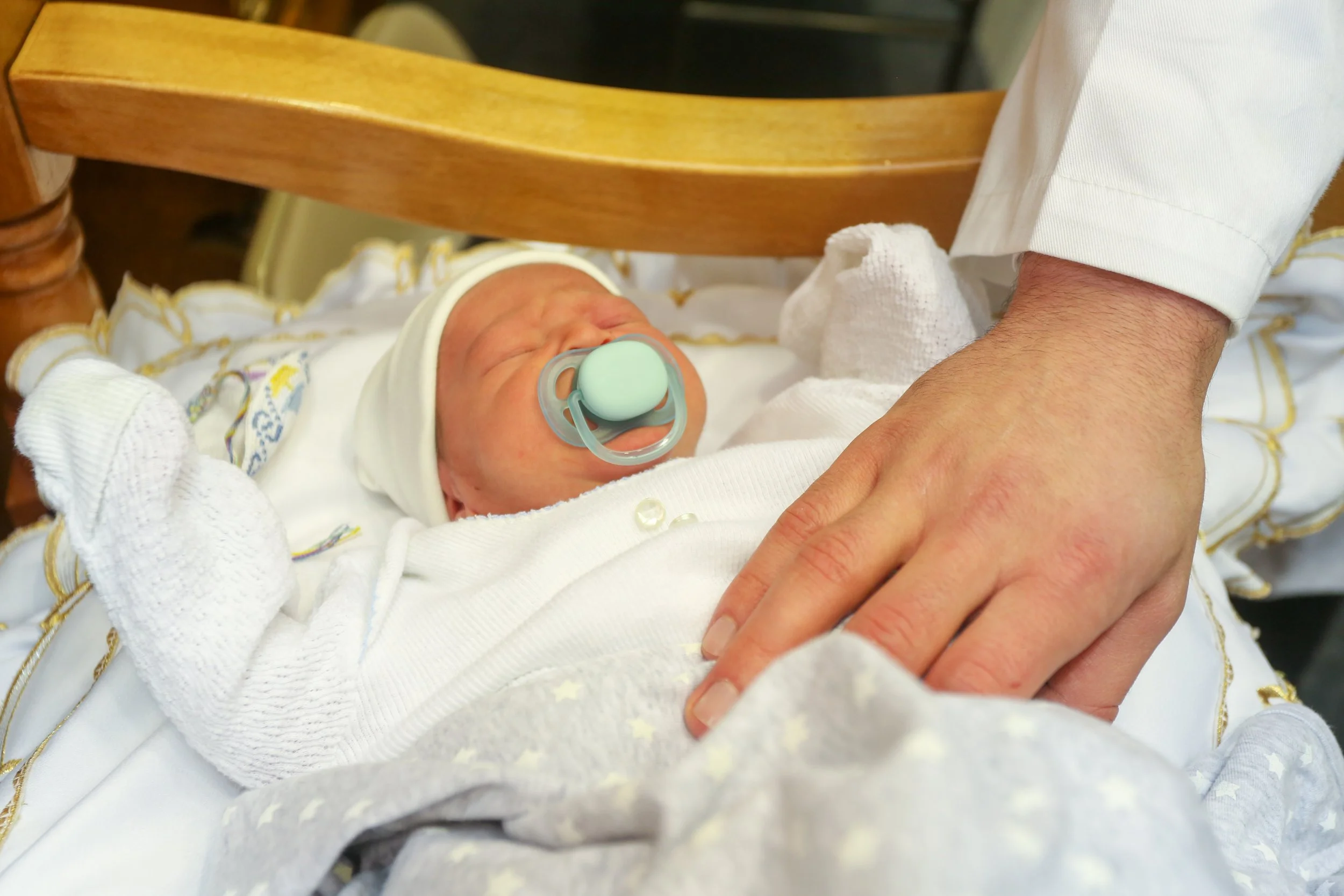 Rabbi Alex Wiener, Professional Mohel, Reliable & Caring