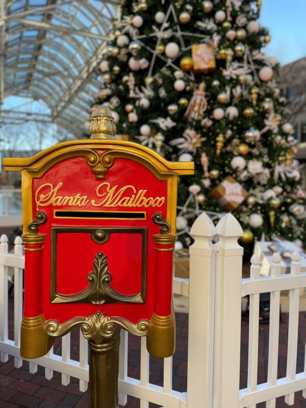 Reston Holiday Parade and Tree Lighting