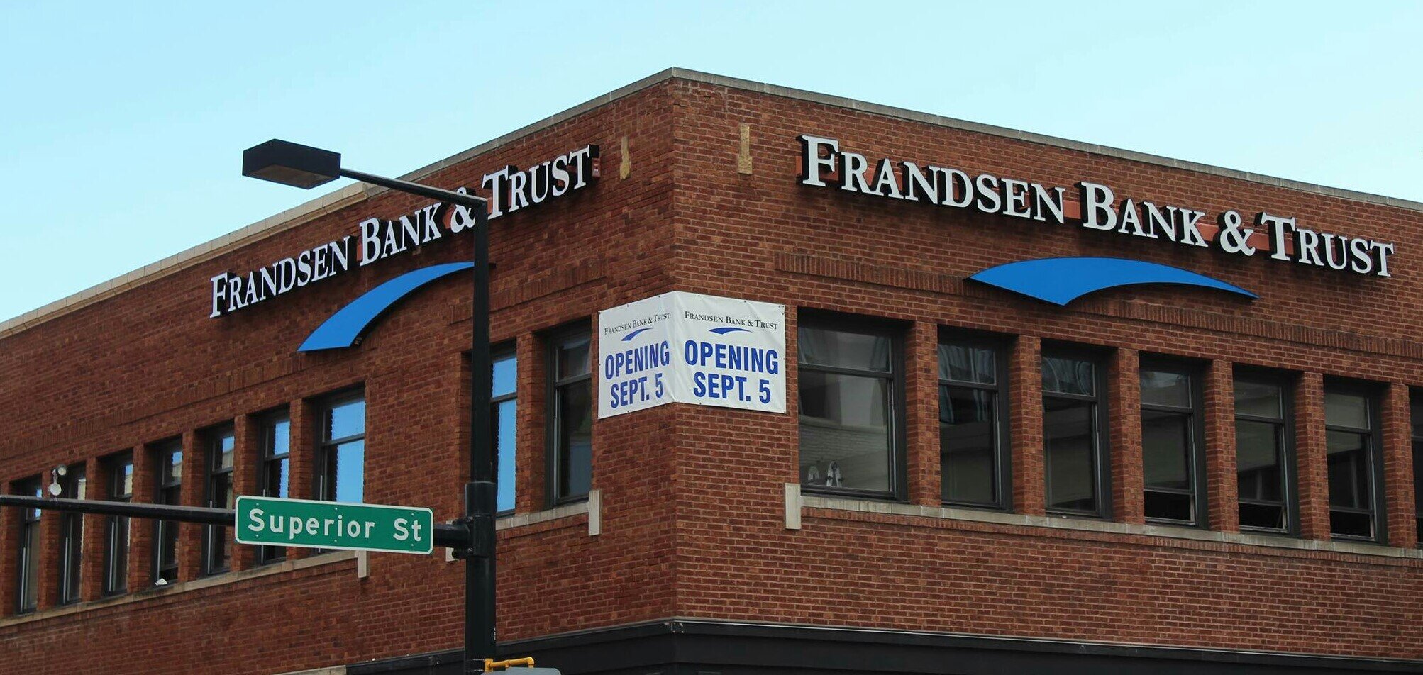 Frandsen Bank & Trust NUS171054_001.jpg