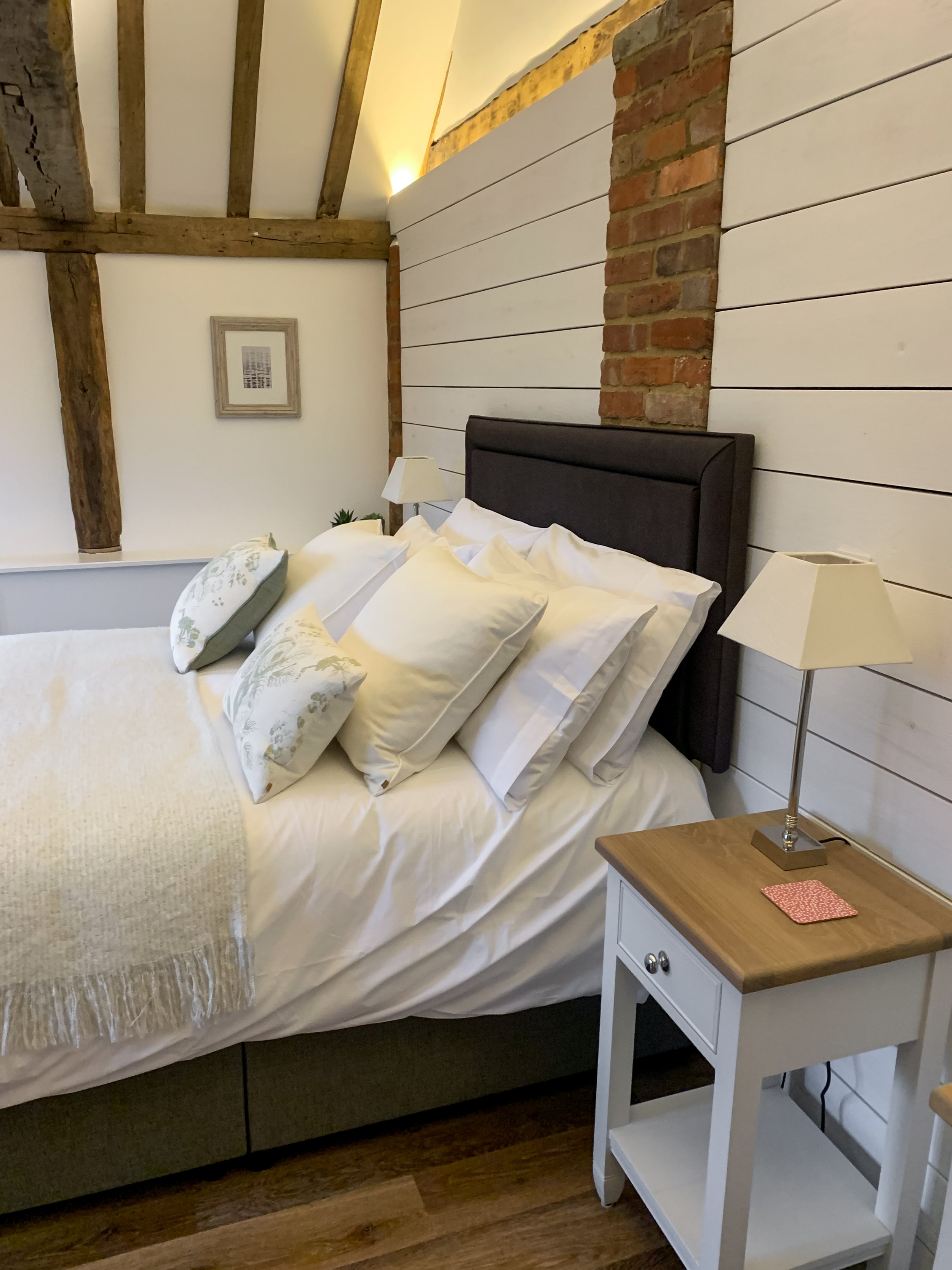 King Sized beds for a comfortable stay on your holiday in Kent