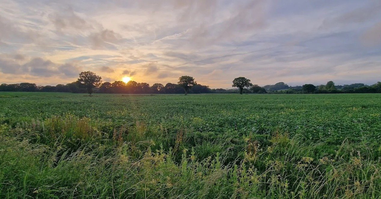 &quot;What a wonderful spot this is. We have spent 3 nights here and loved every aspect of it. The owners go beyond to make you feel at home. A short stroll to the local pub makes this a perfect combination.&quot;

Read more reviews and book your sta