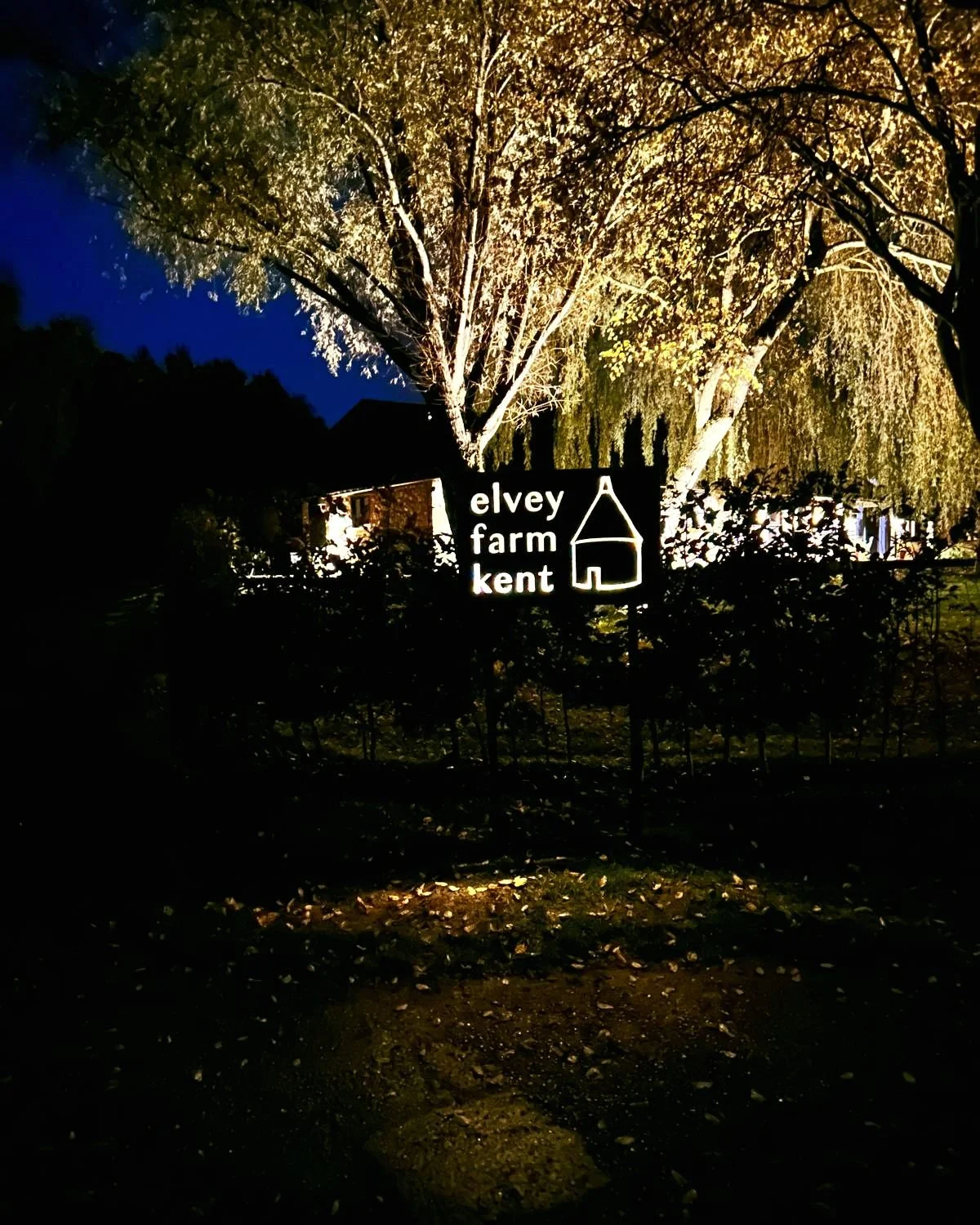 Experience the warmth of Elvey Farm

✨ A warm welcome and cosy stay awaits you at Elvey Farm! Our stunning illuminated laser-cut corten steel sign, sets the perfect tone for your stay. This eye-catching sign, paired with matching suite signage, adds 