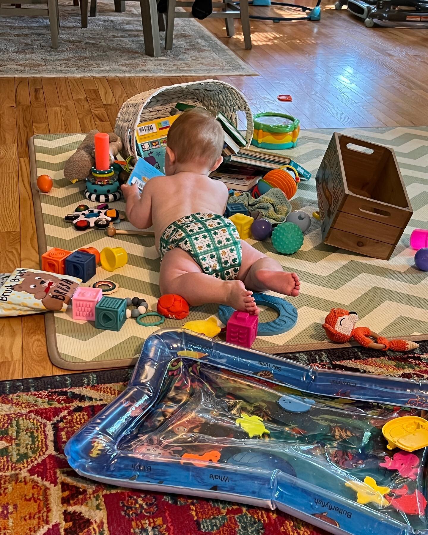 Tucker has been super into dumping all of his books &amp; toys out of their bins 💘💘💘💘 I keep telling myself that I love cleaning up messes 🙃🙃🙃🙃 #motherhoodunplugged #sunday #8monthsold