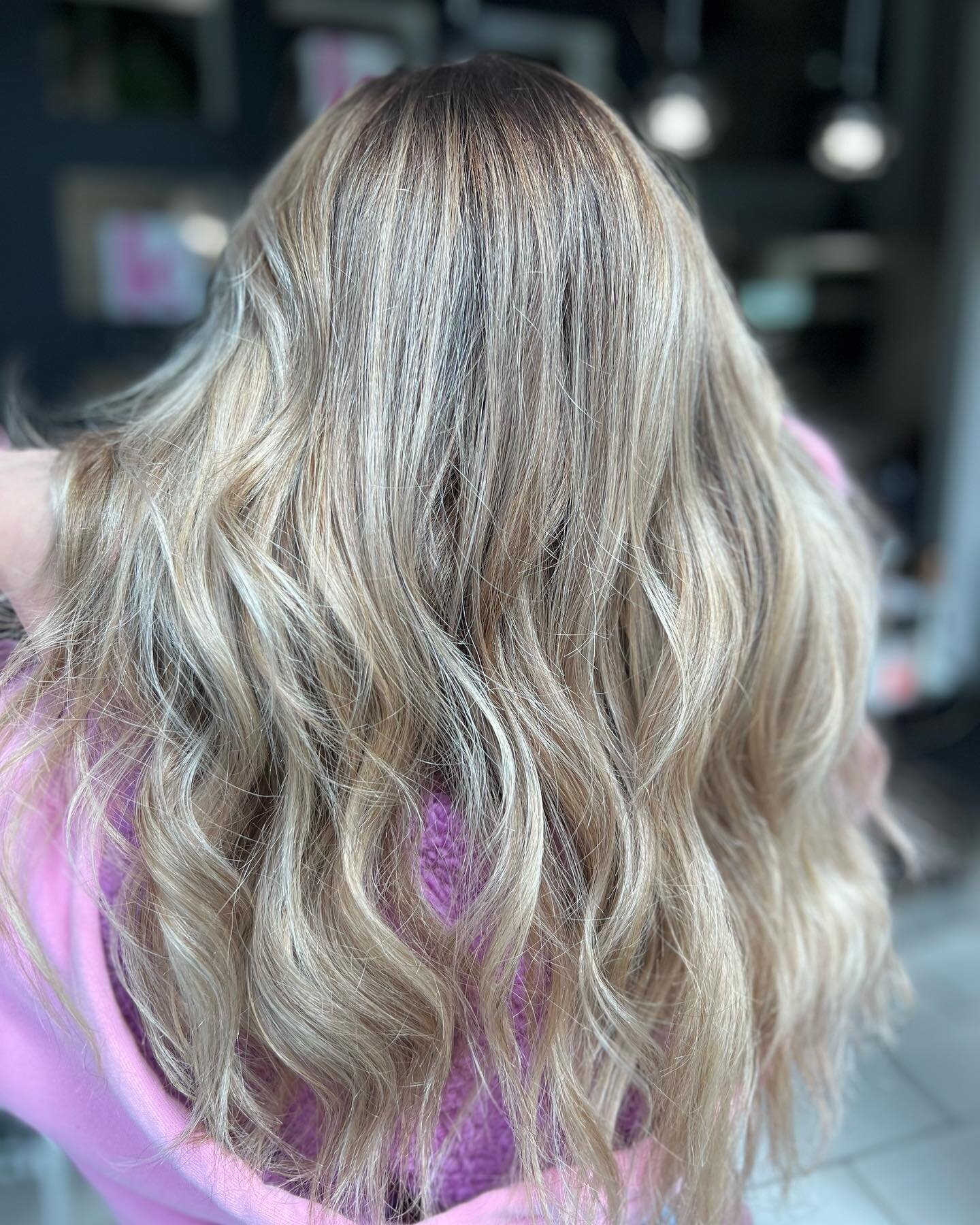 G O L D &bull; @hairbykatrina.lynn 

#yyjbusiness #behindthechair #goldblonde #styled #yyj #haircolourist