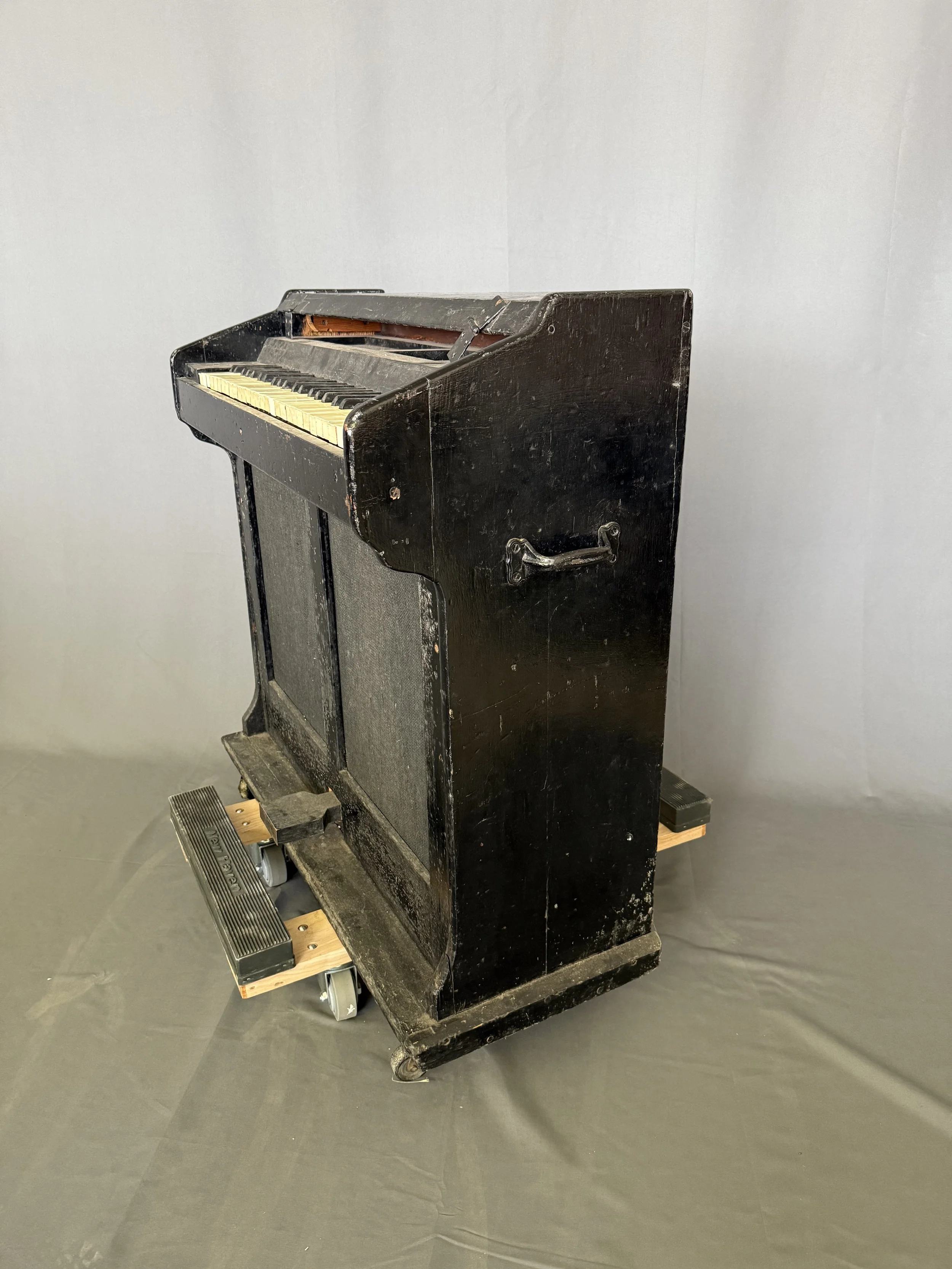 Celesta 1880's Think Dance of the Sugar Plum Fairies from the Nutcracker.  Very rare and valuable. (inventory - inquire about price as unrestored)