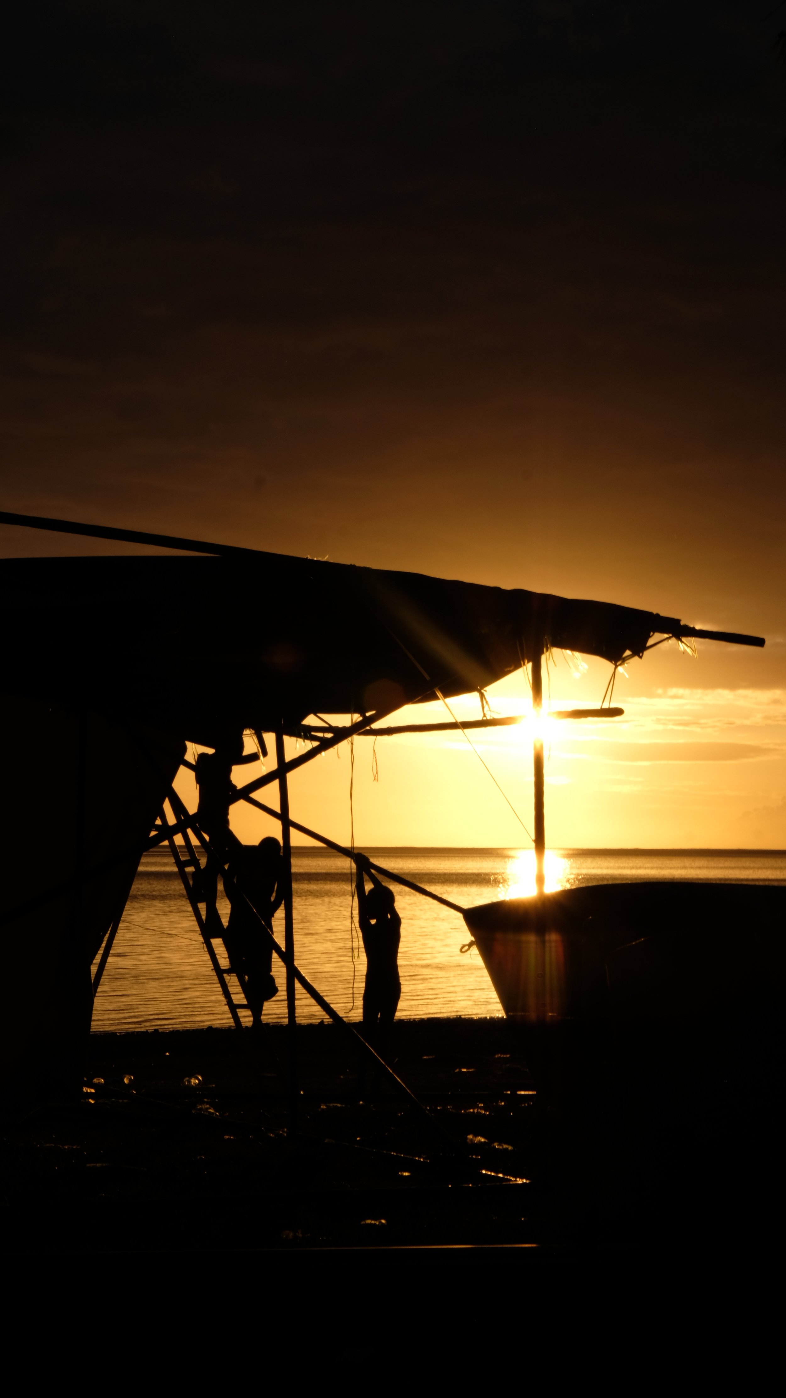 Passing by Le Morne, I was following the sunset.






