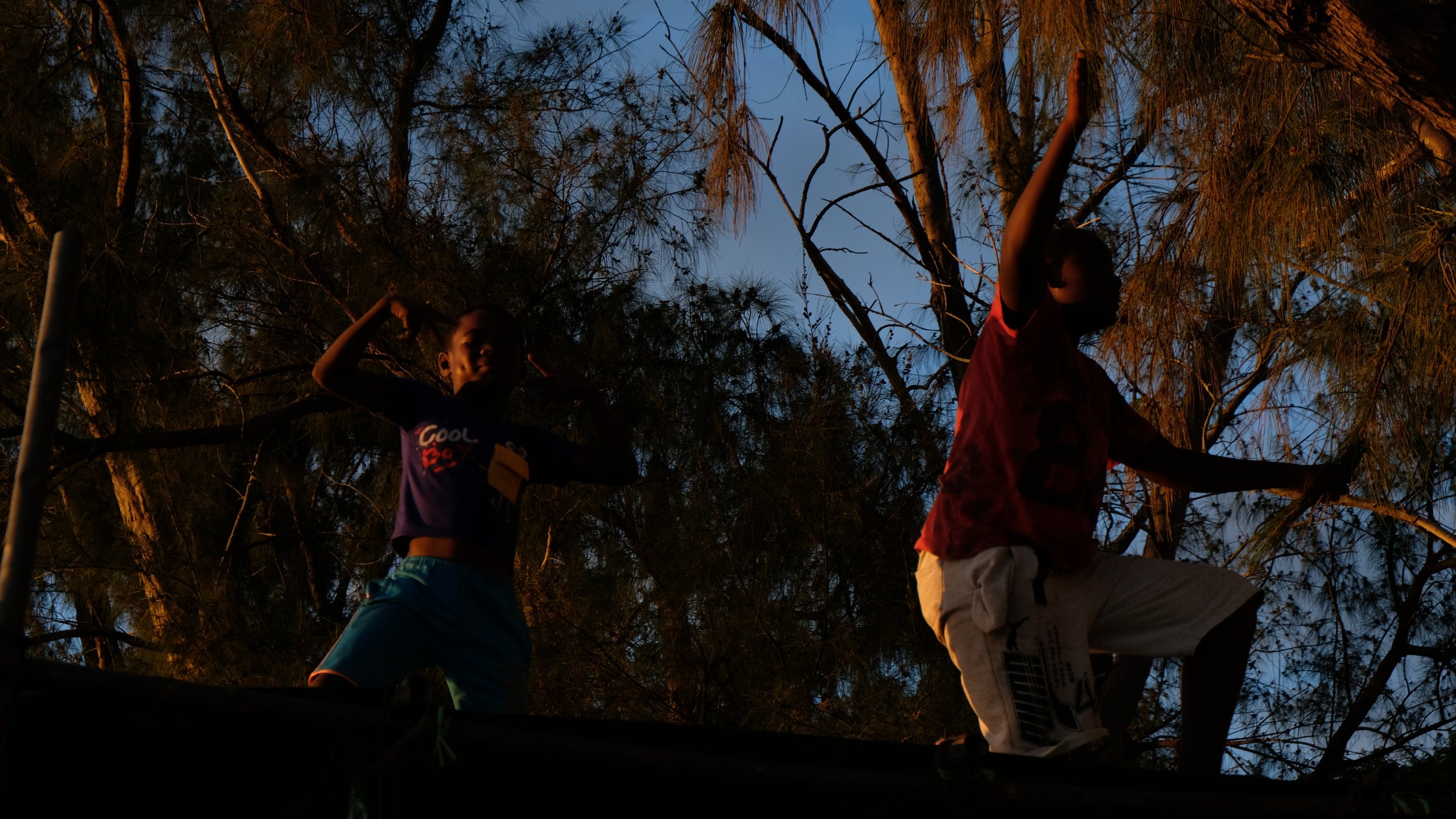 I stopped and looked up. Nobody asked for photos, I thought. I actually understood what they said. I reacted to French slower than in English. “OK,” I said. With a bit of hesitation they’d judge me because my French is rusty and I am obviously not fr