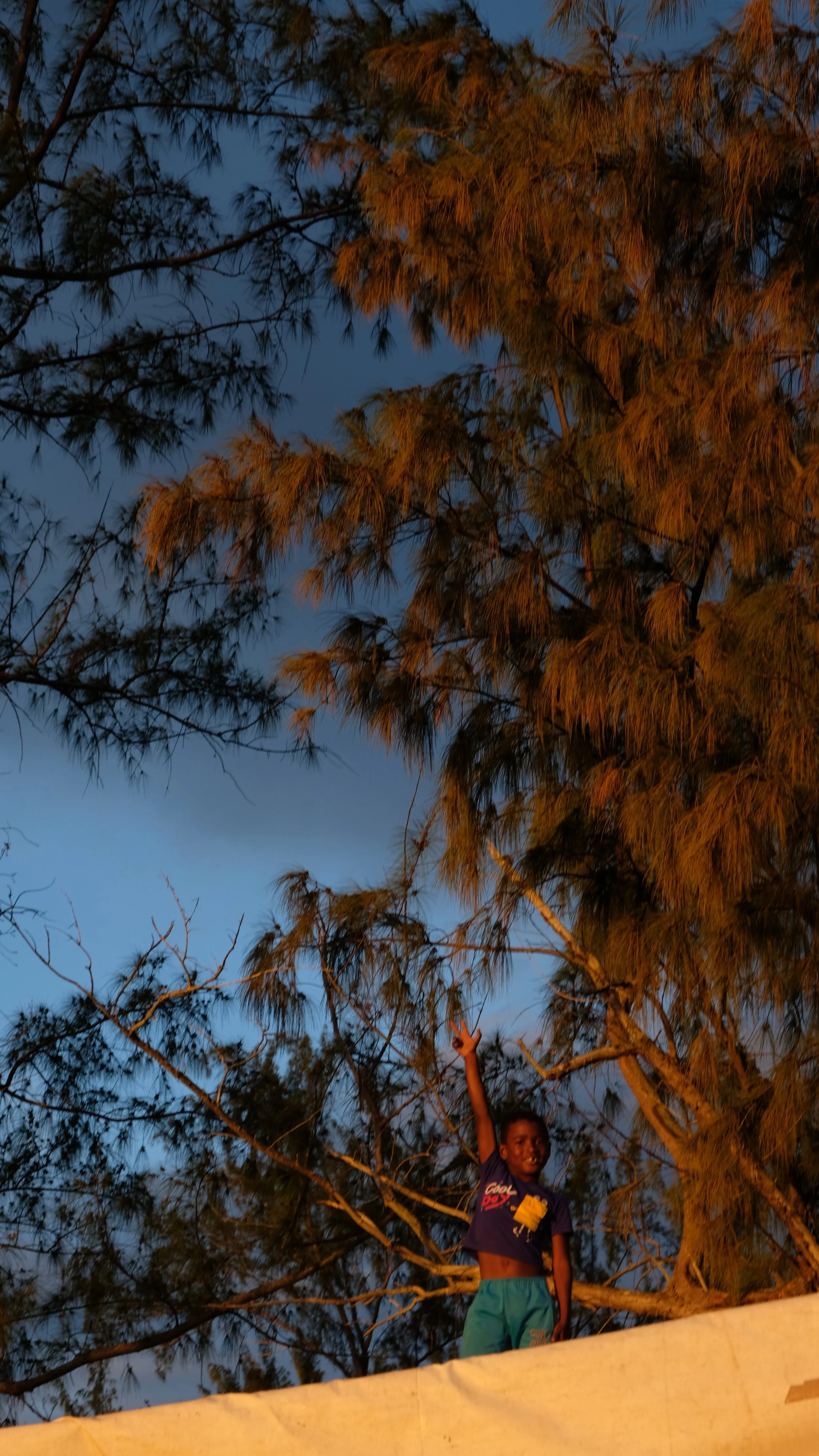 They talked to me switching between English and French. I thought they were the best French teachers I've ever had. I answered them with the shutter sound of my camera. I took way more than one photo, and they kept asking for more. 