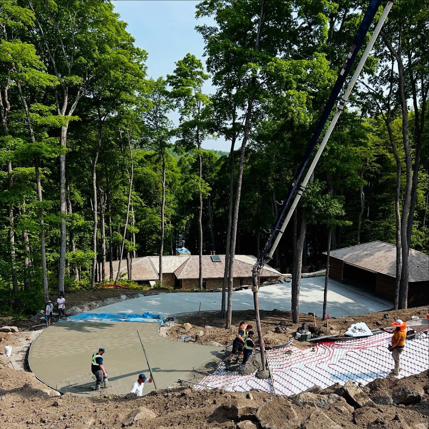 3rd section of that crazy driveway with the coolest people @measured.construction #ssconcrete  #worldofconcrete #ottawa #ottawaconstruction