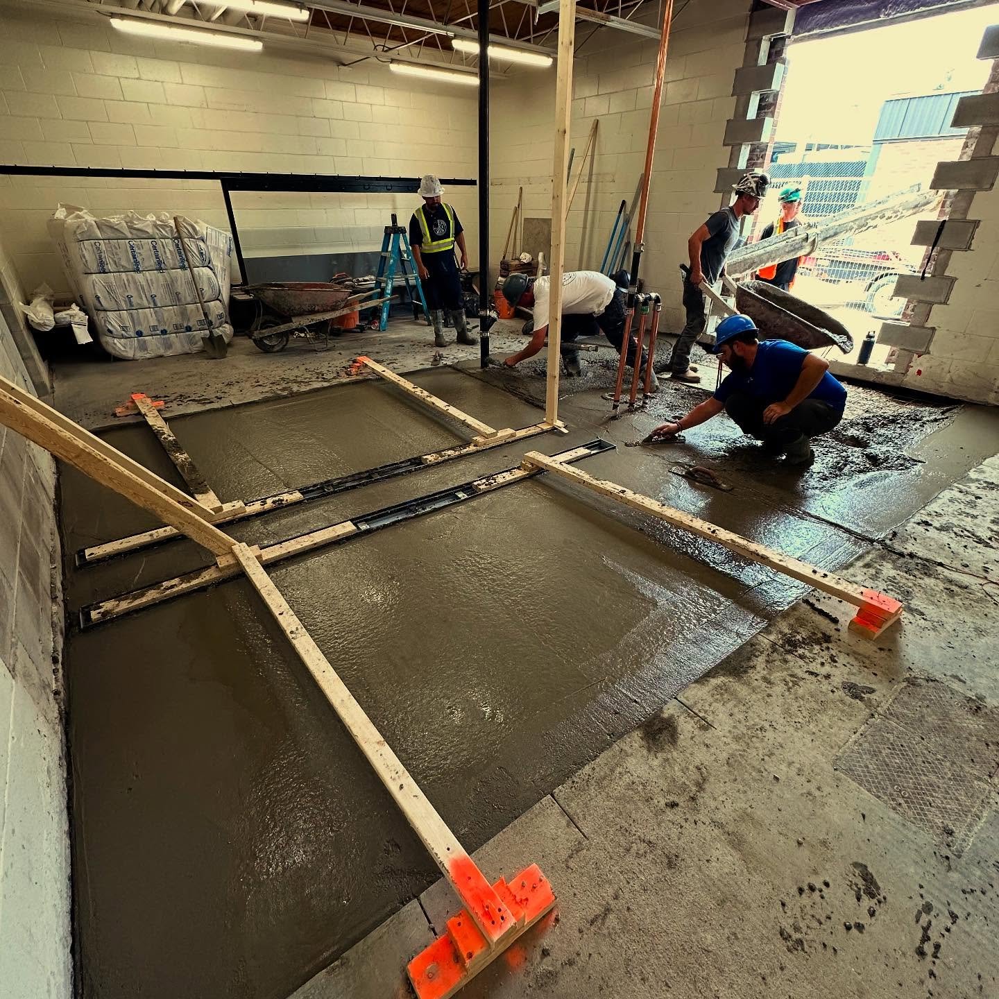 New hockey lockers ⛸️🥅 

#ottawa #ontarioconstruction #worldofconcrete #ottawaconstruction