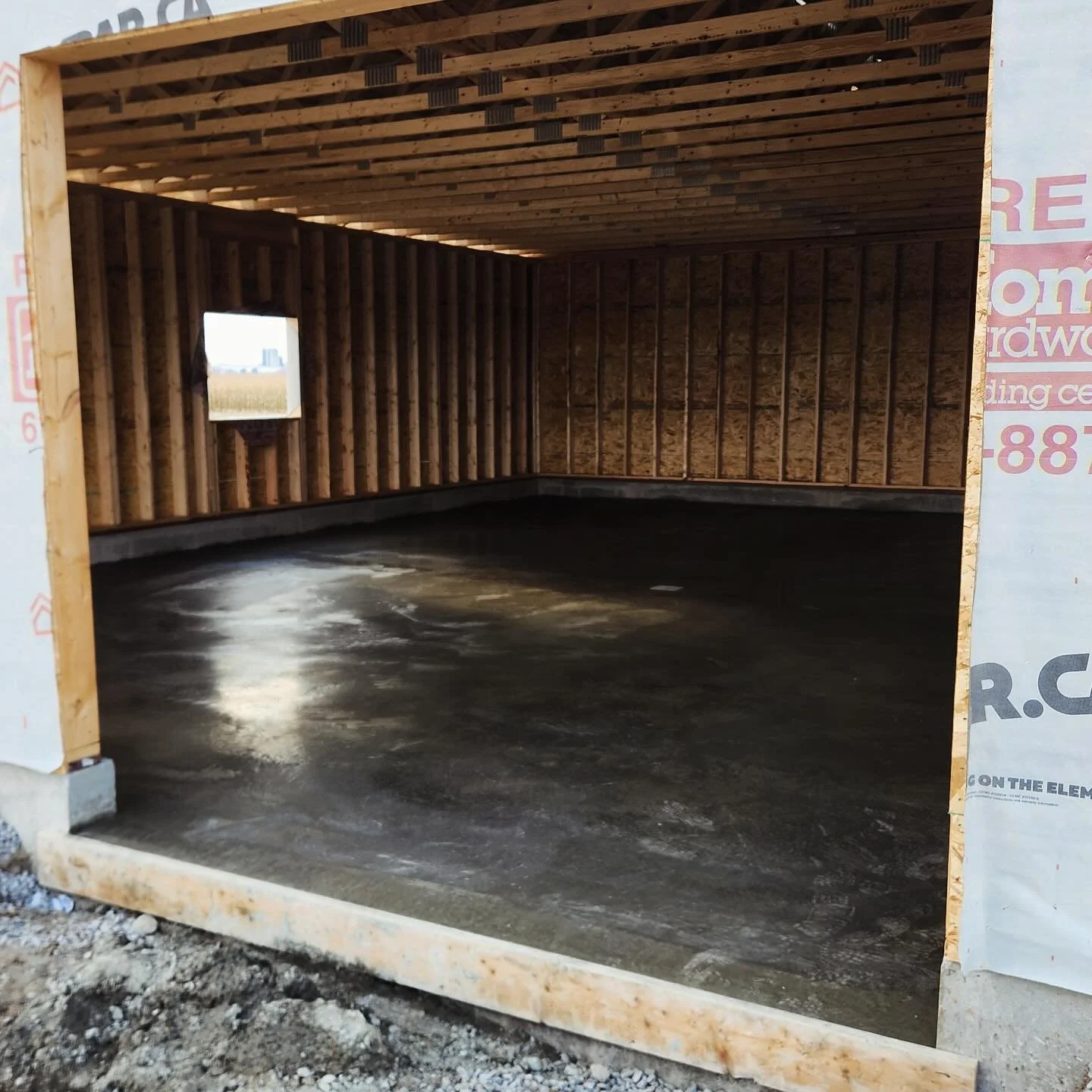 Heavily polished garage floor 🔥

#ottawarealtor #ottawarealestate #ottawaconstruction #ottawaconstructionassociation