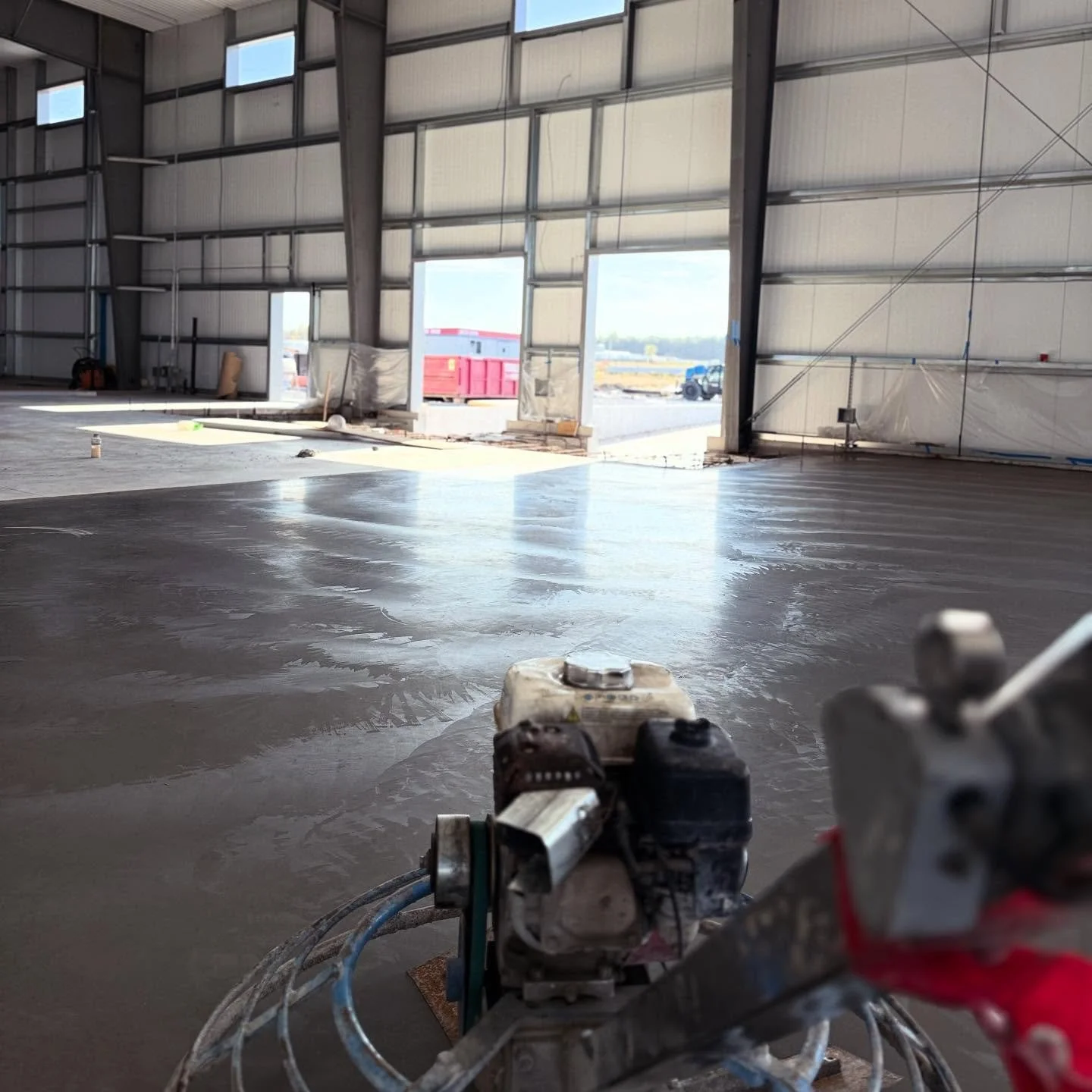 Highly polished warehouse floor section!
#ottawarealestate #ottawaconstruction #ottawahomes #ottawahomebuilder