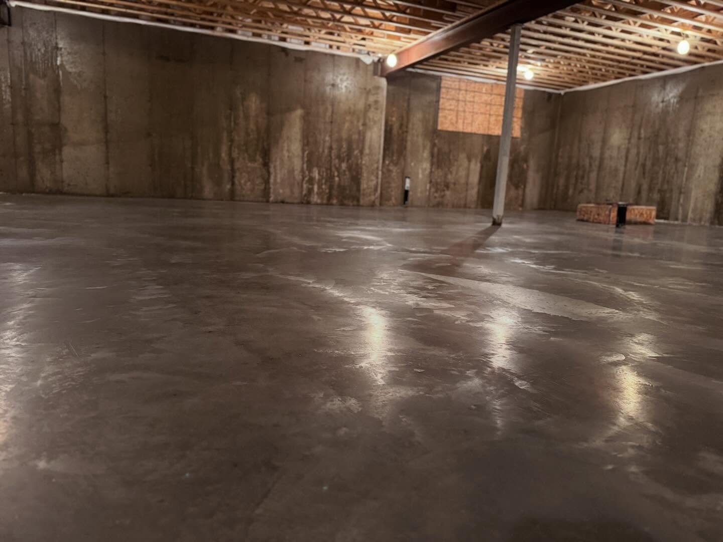 Not your average looking floor. See y'all in 2026! 🥶 #ottawa #ottawarealtor #ottawahomes #ottawarenovation