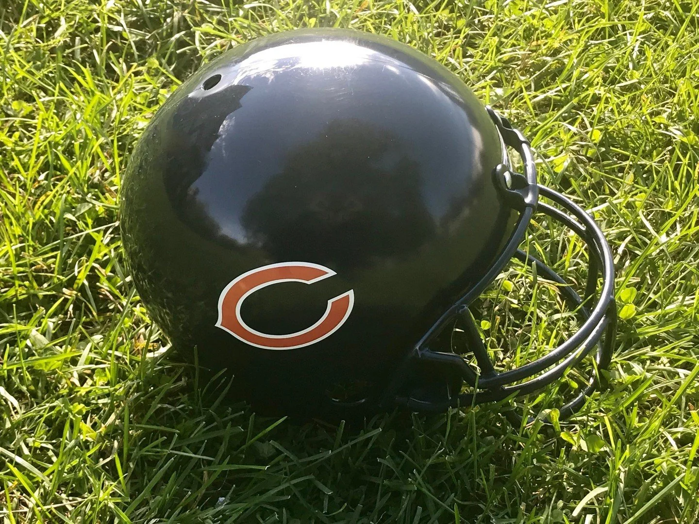 Bears preseason starts today! We are ready to watch the Monsters of the Midway, even though it does not count and the field will be peppered with newbies. Kick for Browns at Chicago 12 p.m.  Bear Down! 
.
.
.
.
.
(pic: TLM) #chicagofunauthority #chic