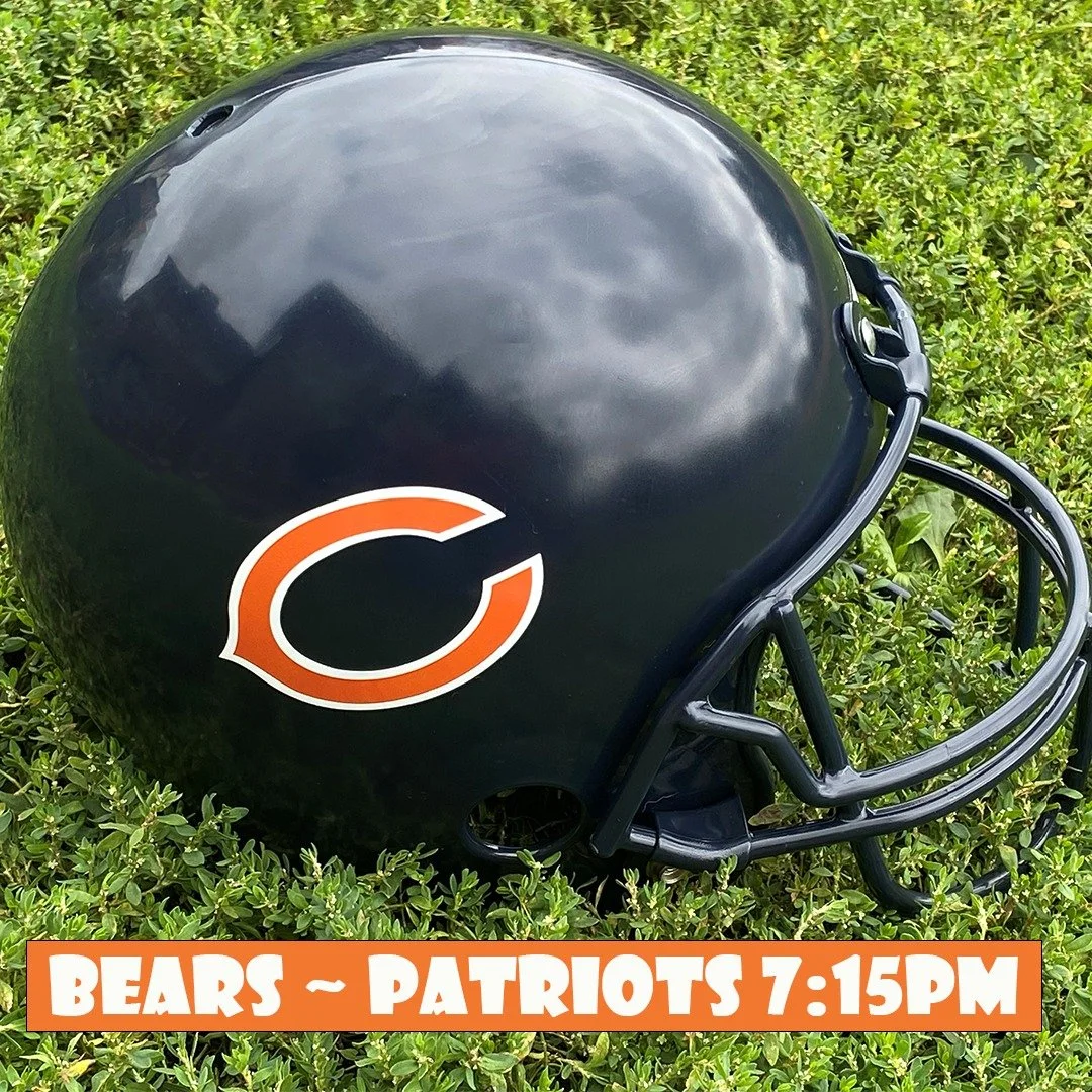 Primetime for the Bears! Watch Party for Chicago-New England at 7:15 p.m. $12 Miller/Coors pitchers, $5 Fireball/Screwball + our daily deals. 
.
.
.
.
#chicagofunauthority #chicagodrinks #chicago #chicagobars #chicagogram #chicagogrammer #chicagobeer